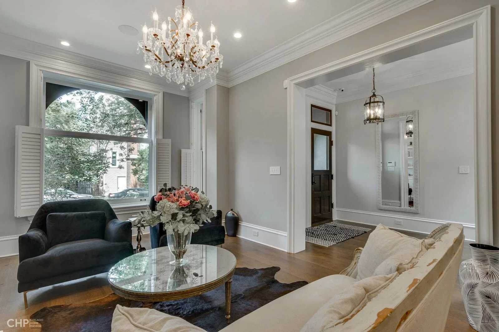 An image of 2051 w evergreen | Stratum Builders