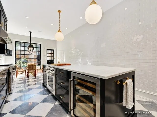 An image of 23 E Scott | Stratum Builders
