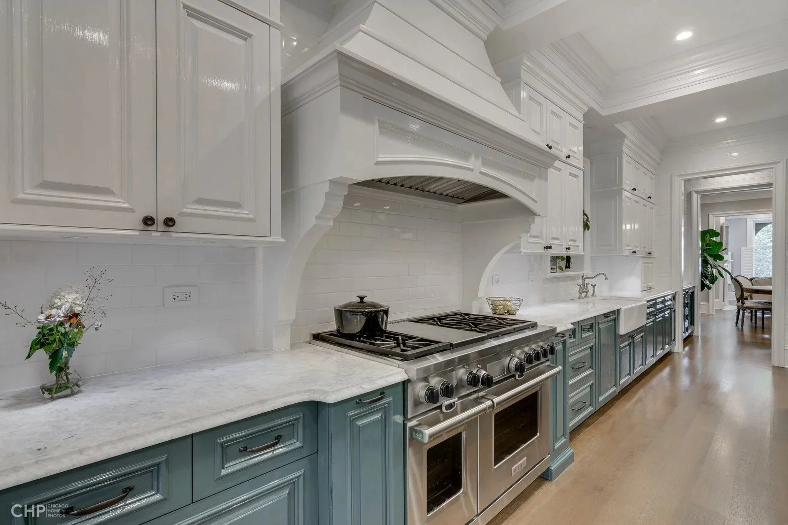 An image of 2051 w evergreen | Stratum Builders
