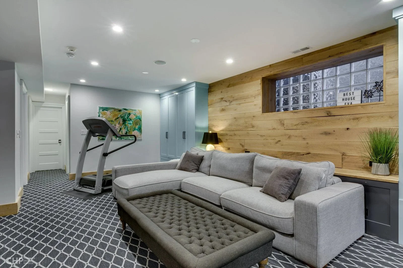 An image of 2051 w evergreen | Stratum Builders