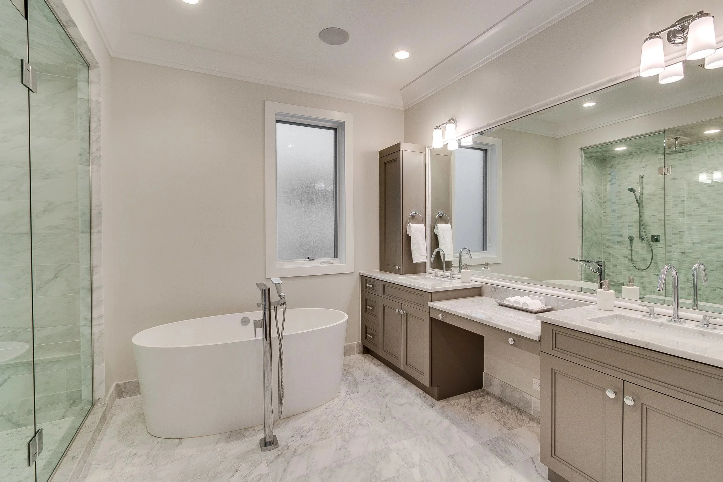 An image of 2042 W Webster | Stratum Builders