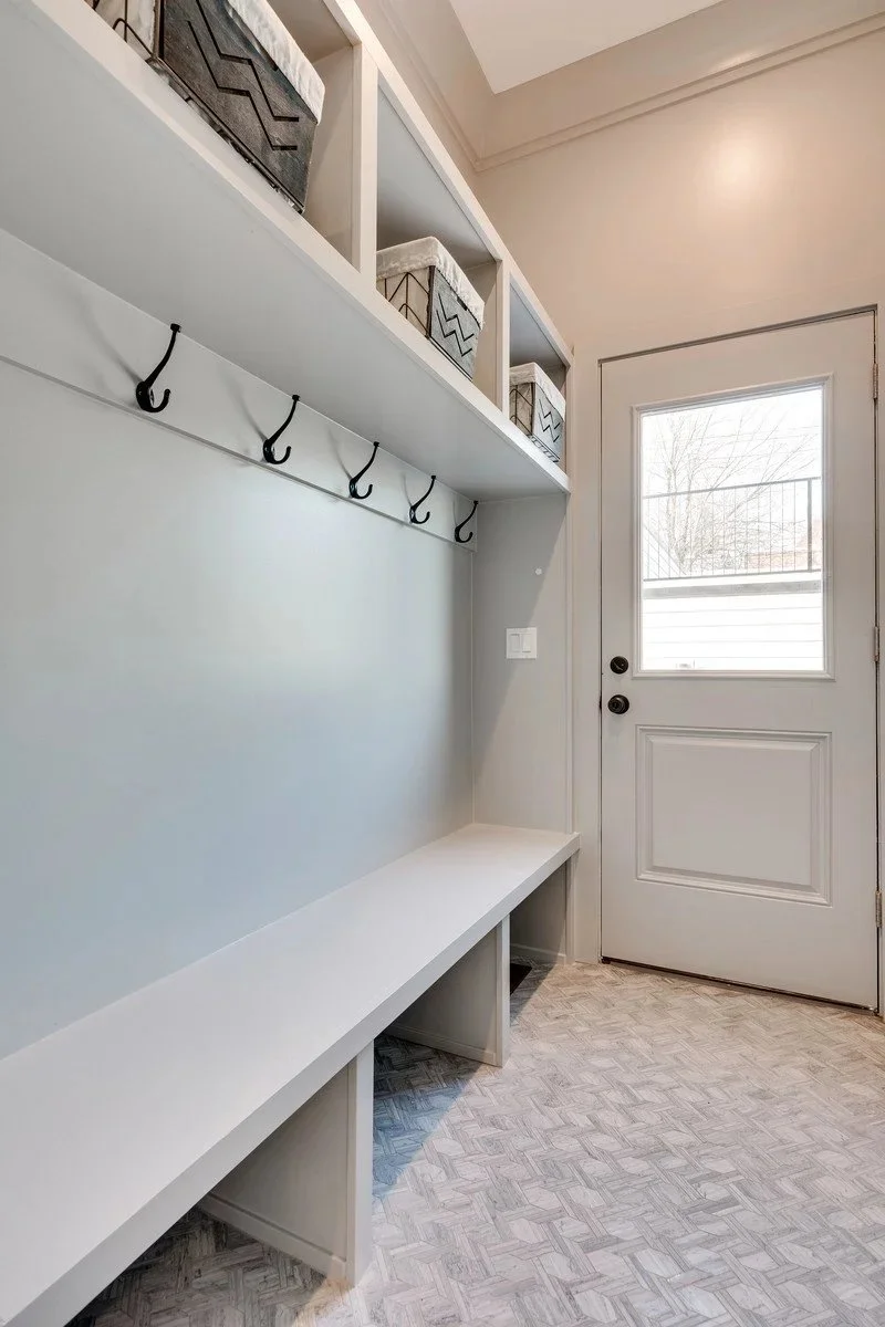 An image of 2420 W Huron | Stratum Builders