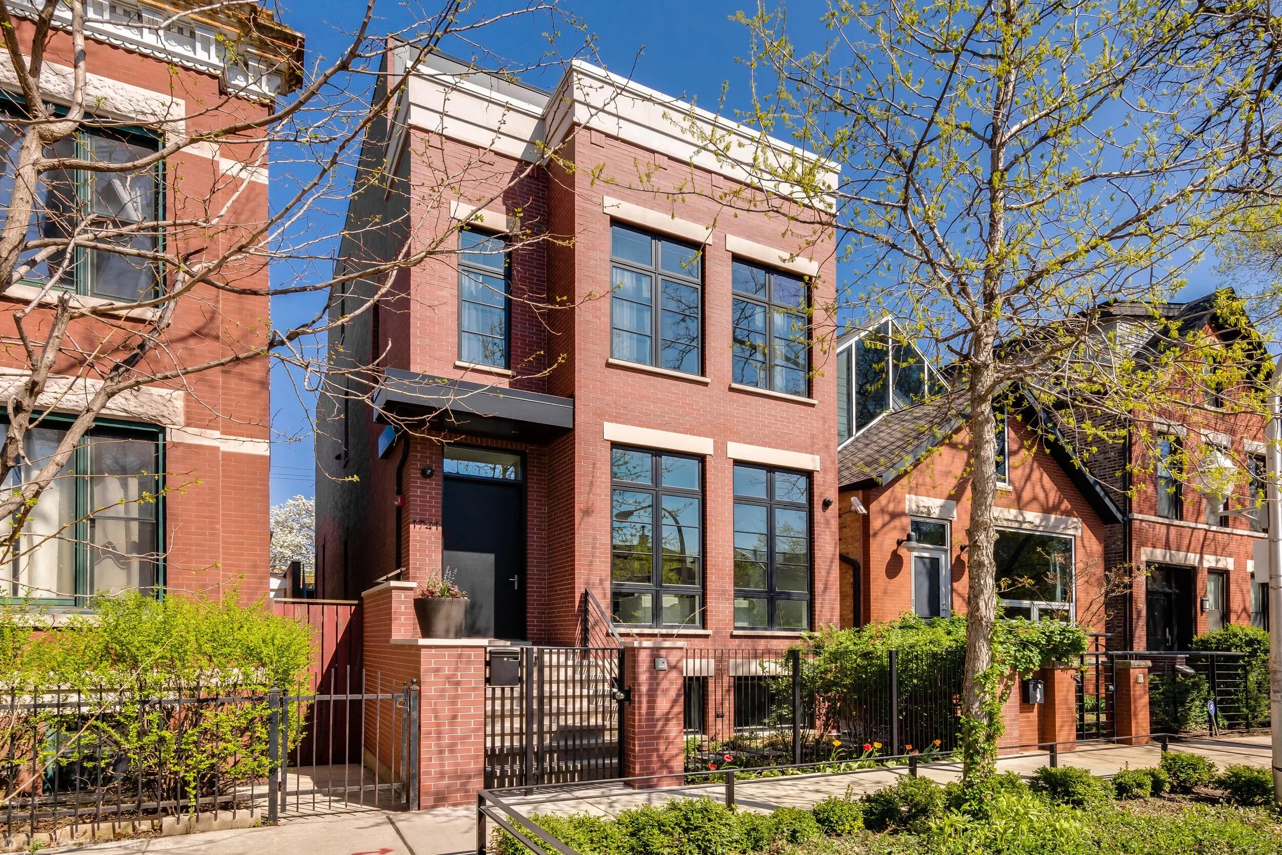 An image of 1741 N Hoyne | Stratum Builders