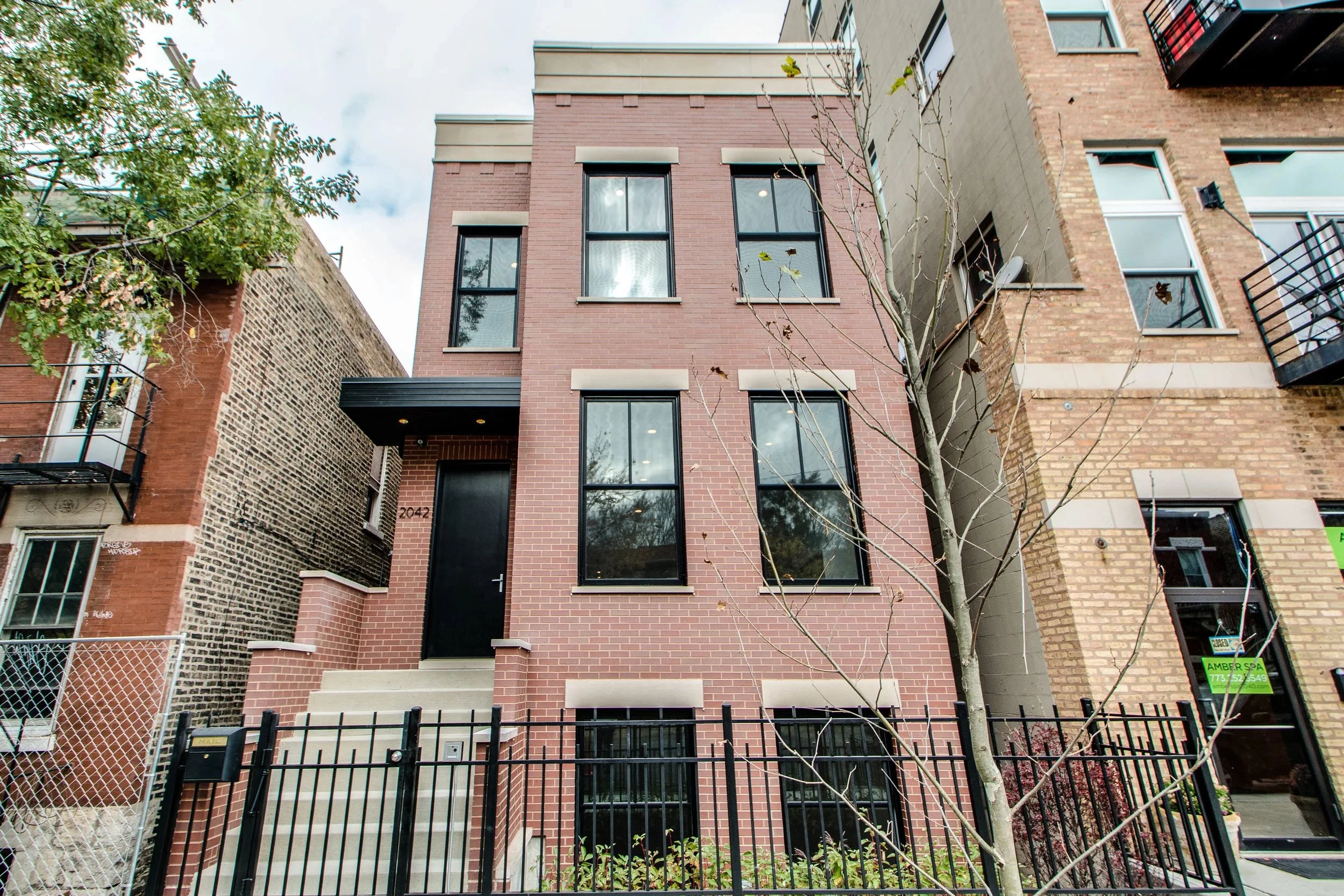 An image of 2042 W Webster | Stratum Builders