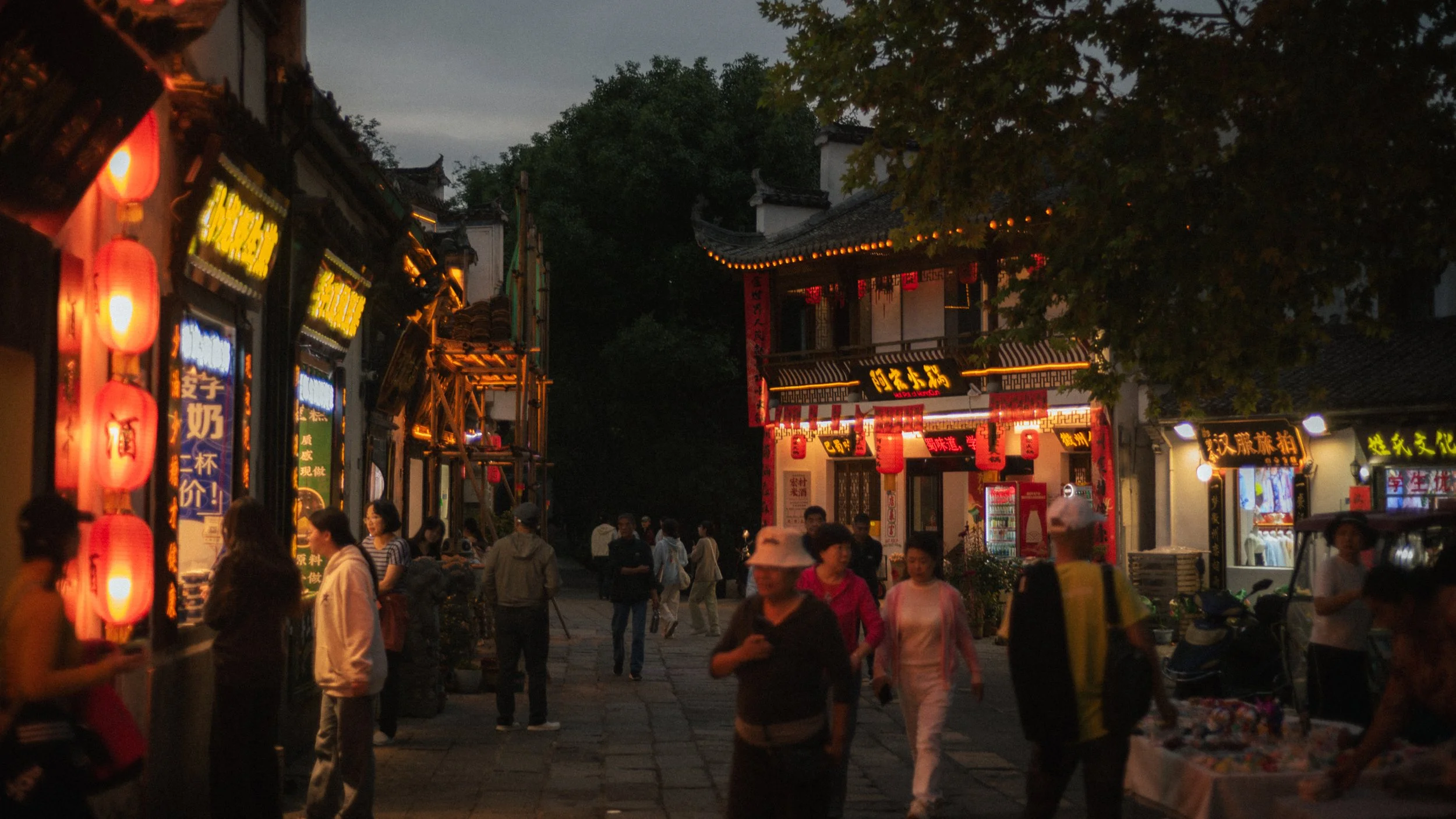 Wedding and elopement photography Melbourne. Wedding photographer Melbourne. Professional wedding photographer Melbourne. Top wedding photographer Melbourne. Wedding film photography. luxury wedding photographer, Melbourne, Victoria, Australia.