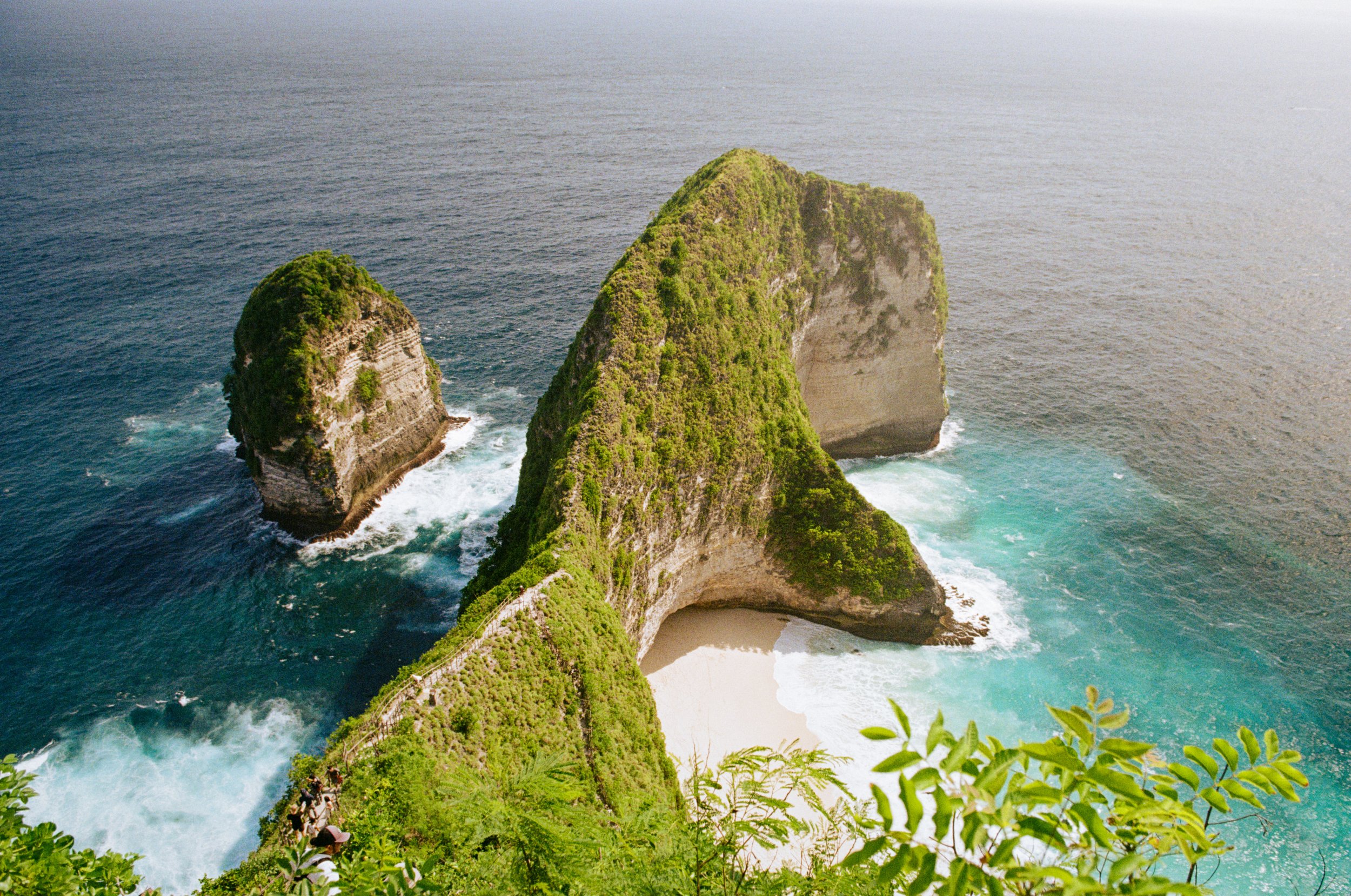 Wedding and elopement photography Melbourne. Wedding photographer Melbourne. Professional wedding photographer Melbourne. Top wedding photographer Melbourne. Editorial and luxury wedding photographer, Melbourne, Victoria, Australia. Highly rated.