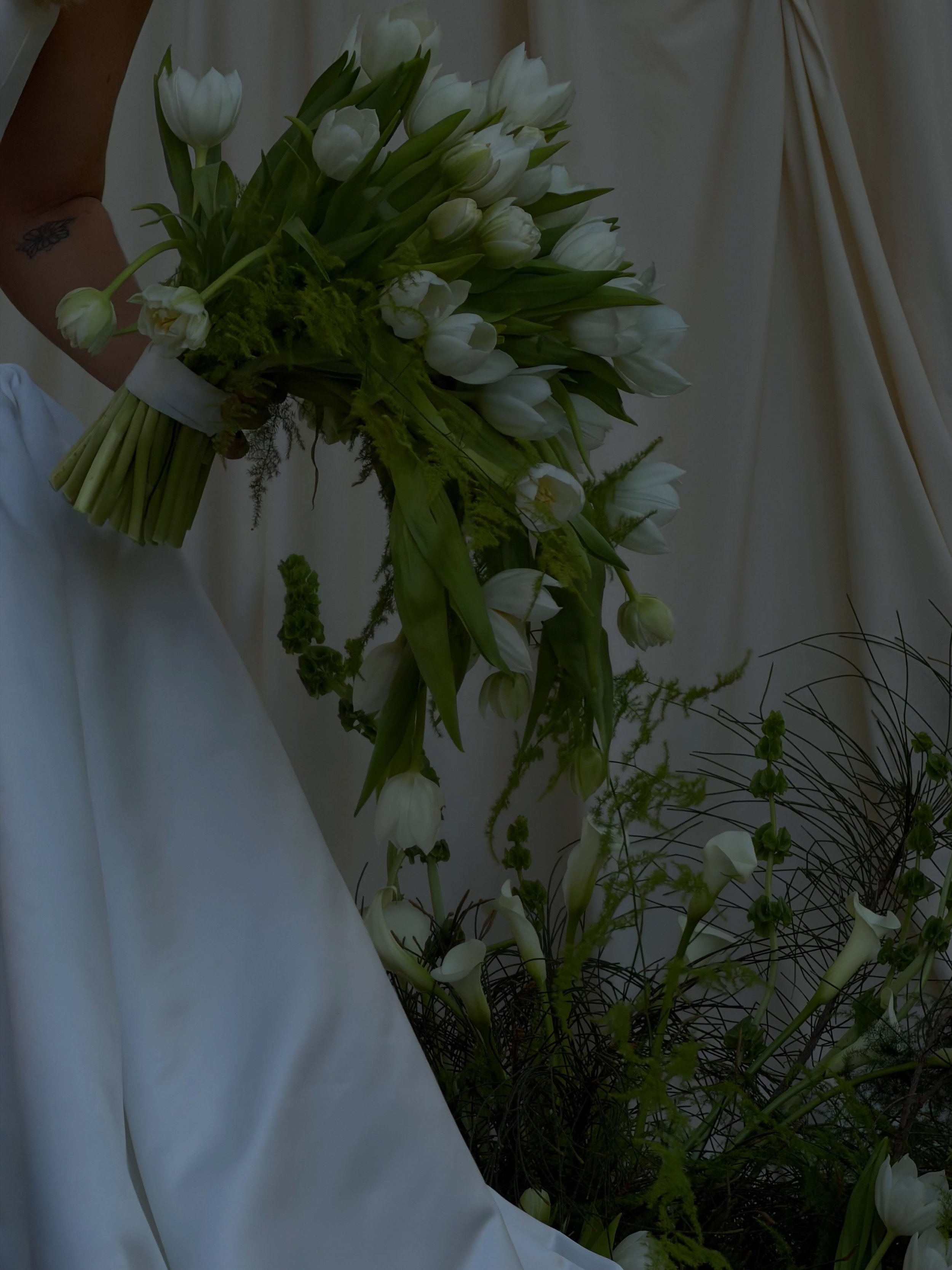 E &amp; N 🤍

Photographer @ninaclairephotographer
Planner @theromanticsweddings
Content @sociallywed.au
Florist @foxslanefarm
Super 8 film @casualofferings
HMU @cedar_shoots
Music/DJ @tony.velvet_likestoparty