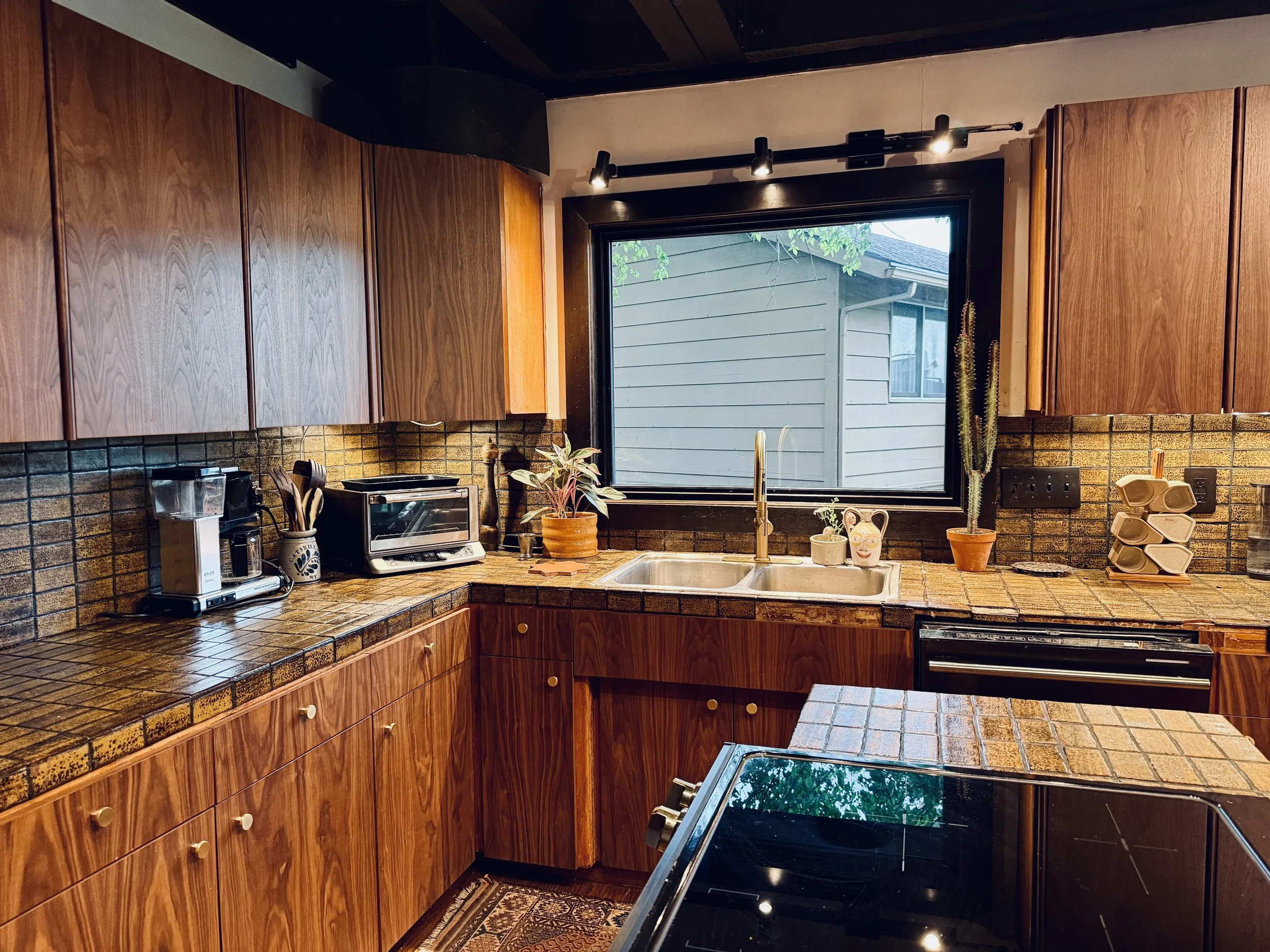 70s Kitchen