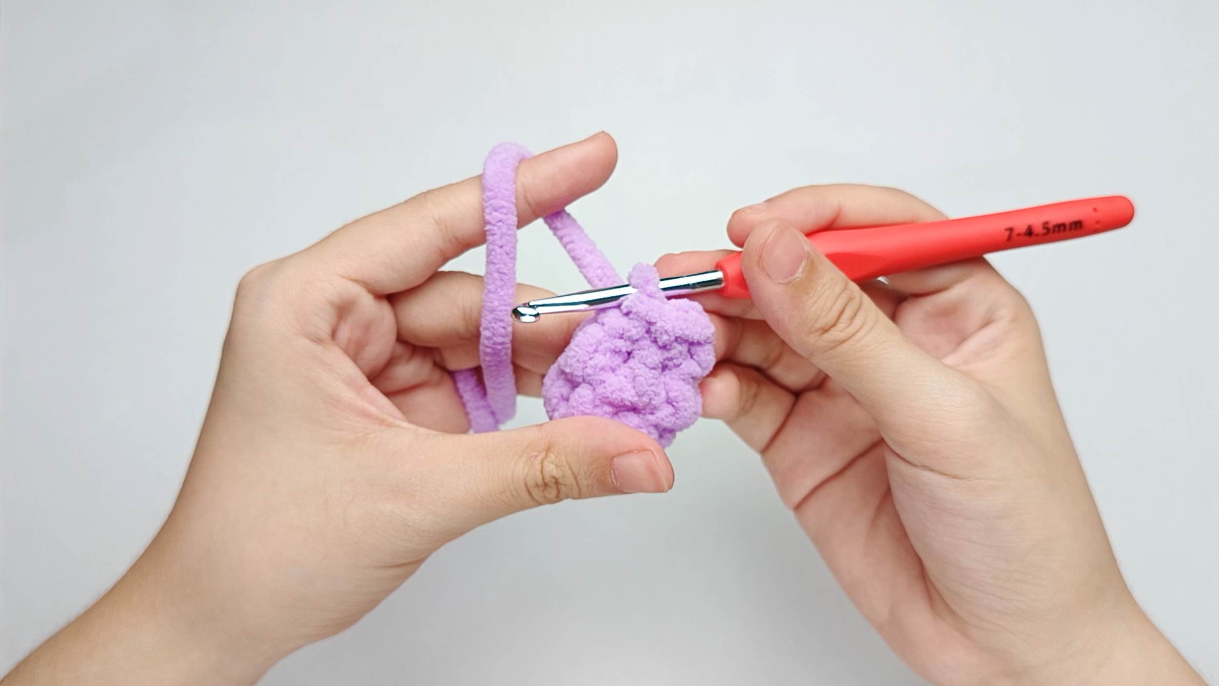Secure the shape: Make 1 more slip stitch (sl st). These stitches will keep the Wing neatly folded.