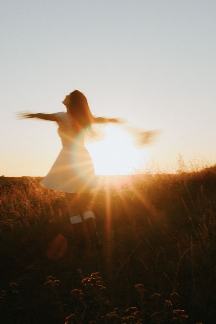 Women’s hormone balance support for PMS, PCOS and irregular cycles with herbal medicine
