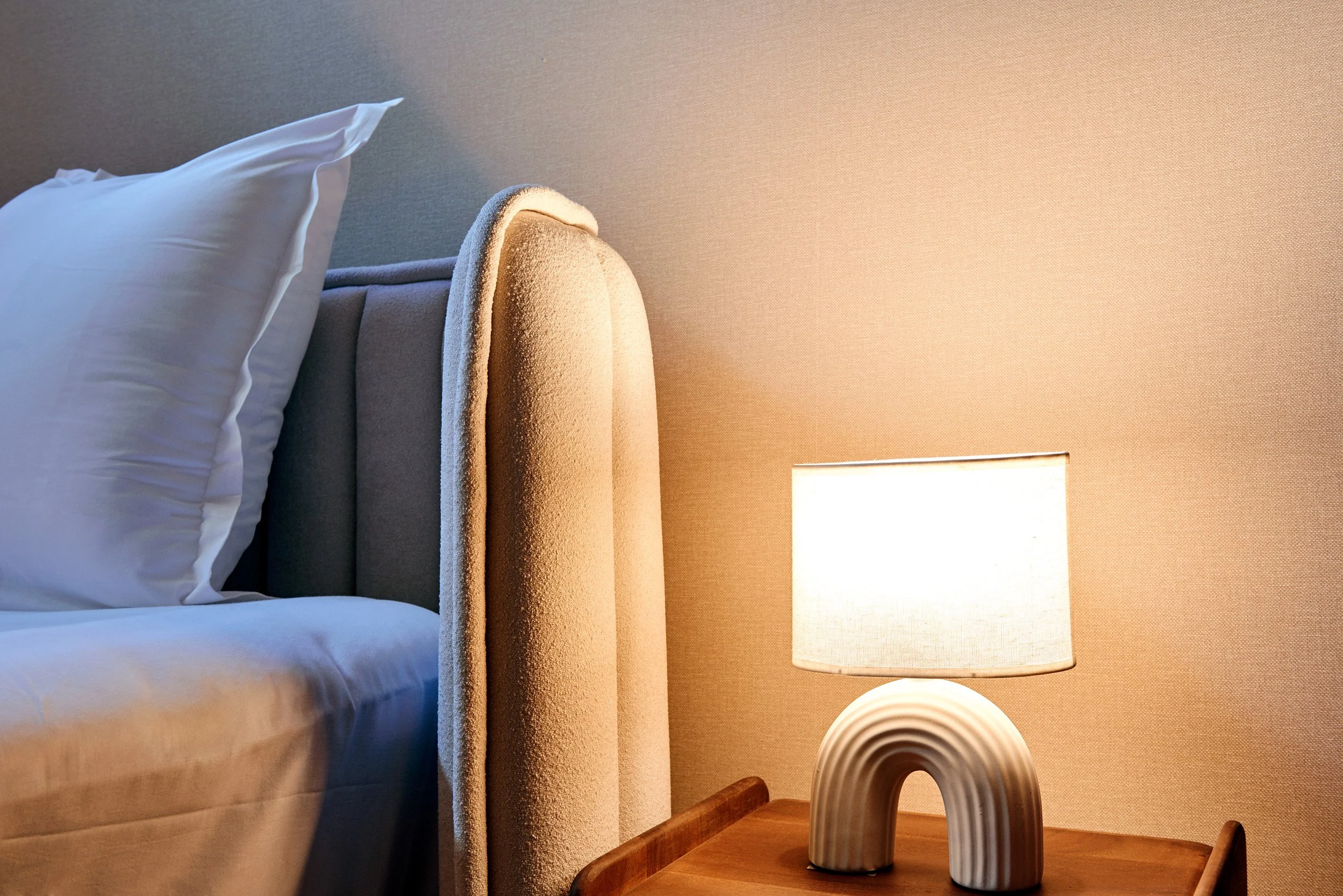 Des espaces pensés pour le repos,
à l’écart du rythme extérieur.