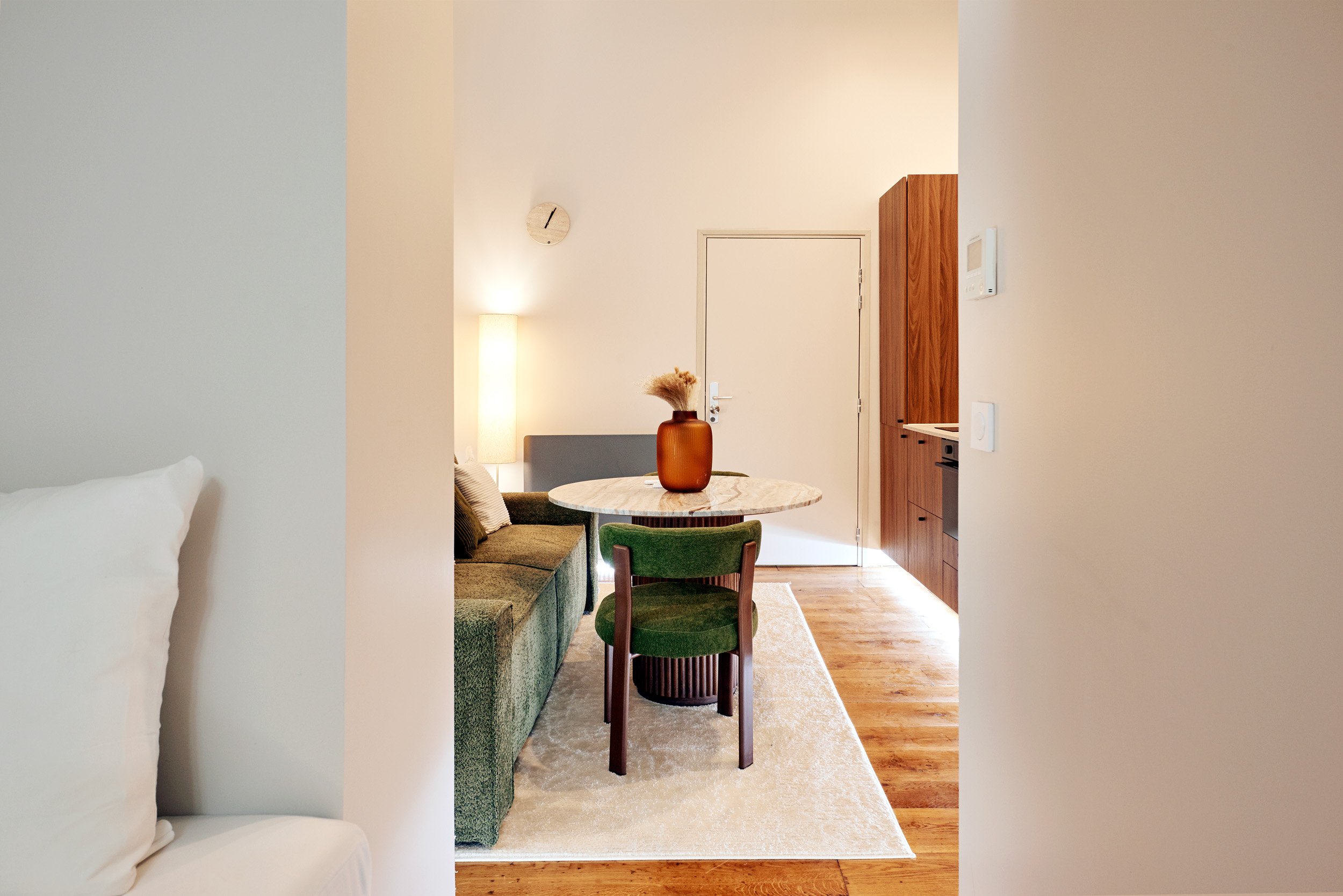 Matières, textures, lumière.
Chaque détail participe à l’équilibre du lieu.