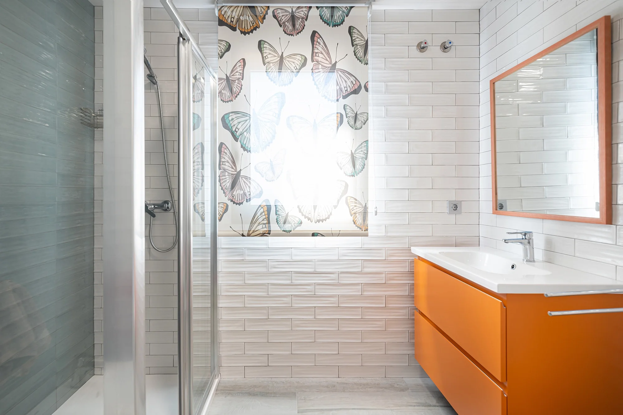 esvibar-arquitectes-villa-luca-baño-moderno-vivienda-obra-nueva-castellon-03.webp