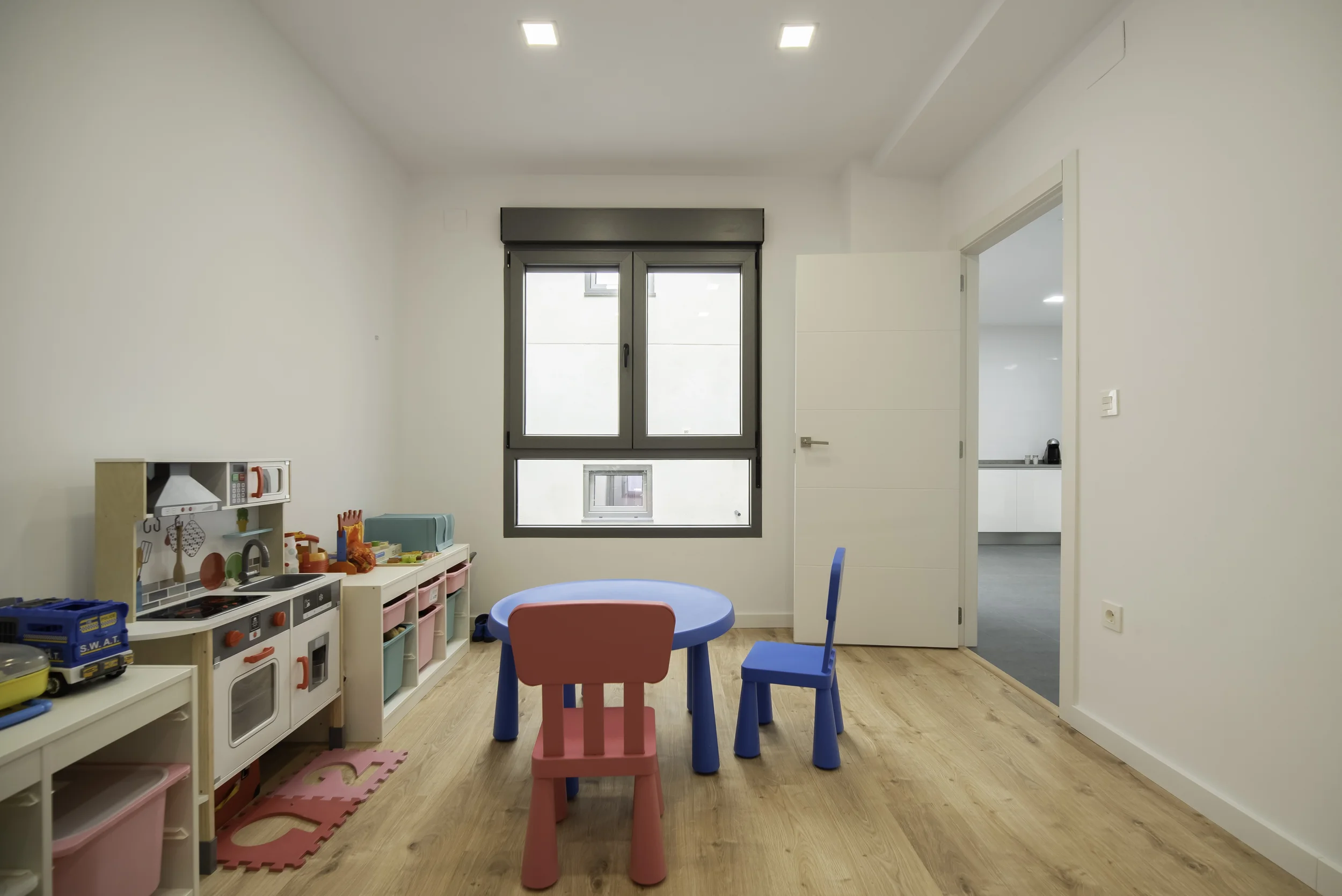 esvibar-arquitectes-grey-crest-habitacion-juegos-vivienda-reforma-integral-vilareal-castellon.webp
