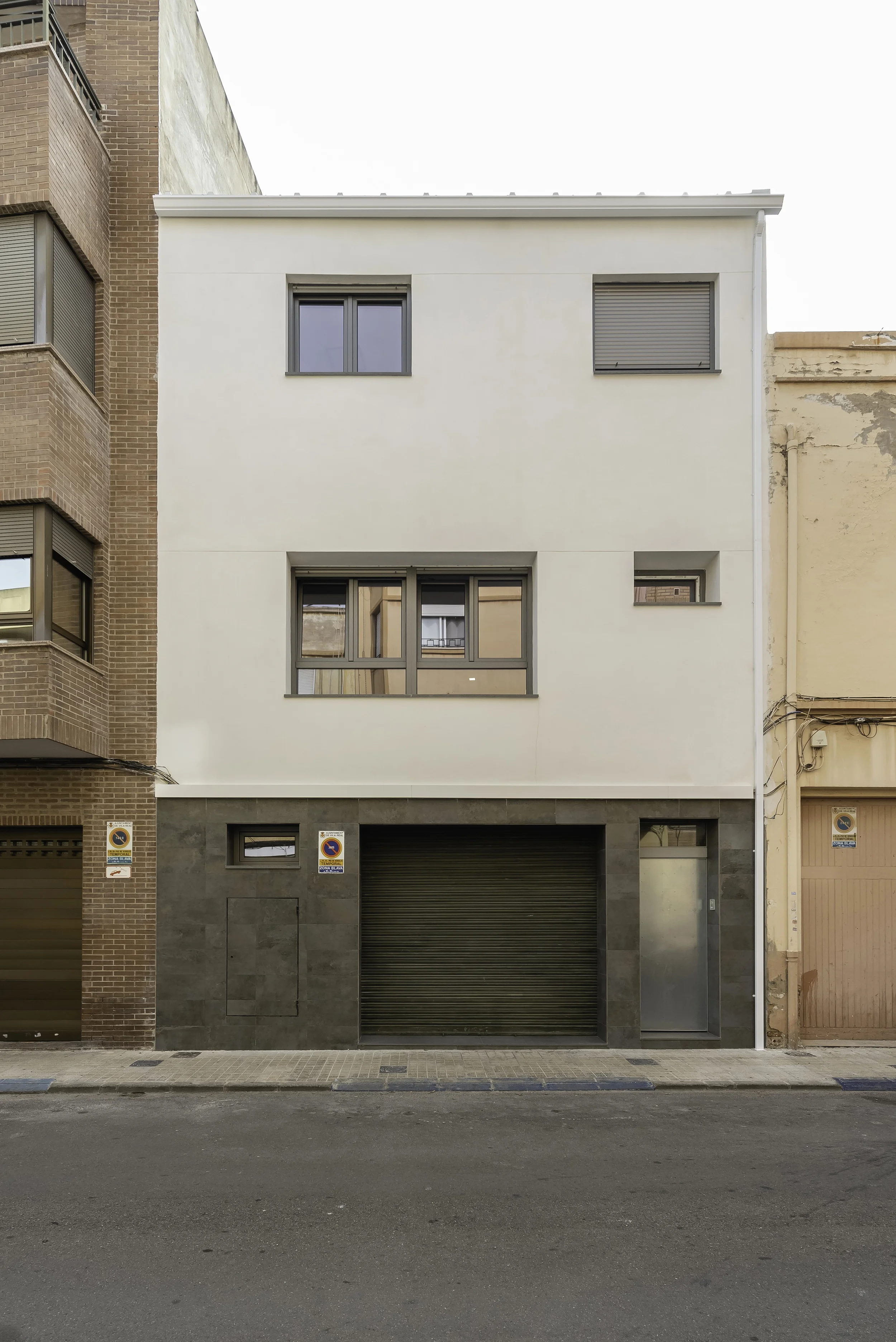 esvibar-arquitectes-grey-crest-exterior-fachada-vivienda-reforma-integral-vilareal-castellon-02.webp