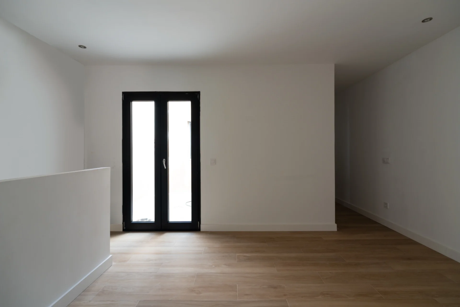 esvibar-arquitectes-casa-seco-interior-distribuidor-funcional-vivienda-rehabilitacion-integral-vilareal-castellon-02.webp