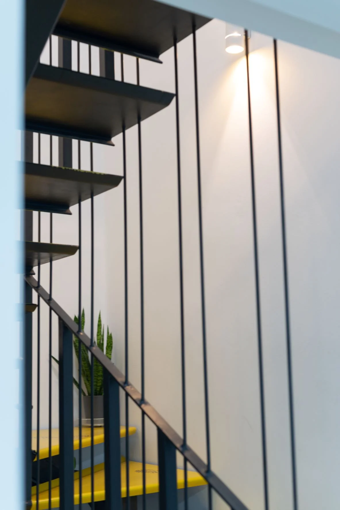 esvibar-arquitectes-sm33-escaleras-originales-rehabilitacion-vivienda-vilareal-castellon-03.webp