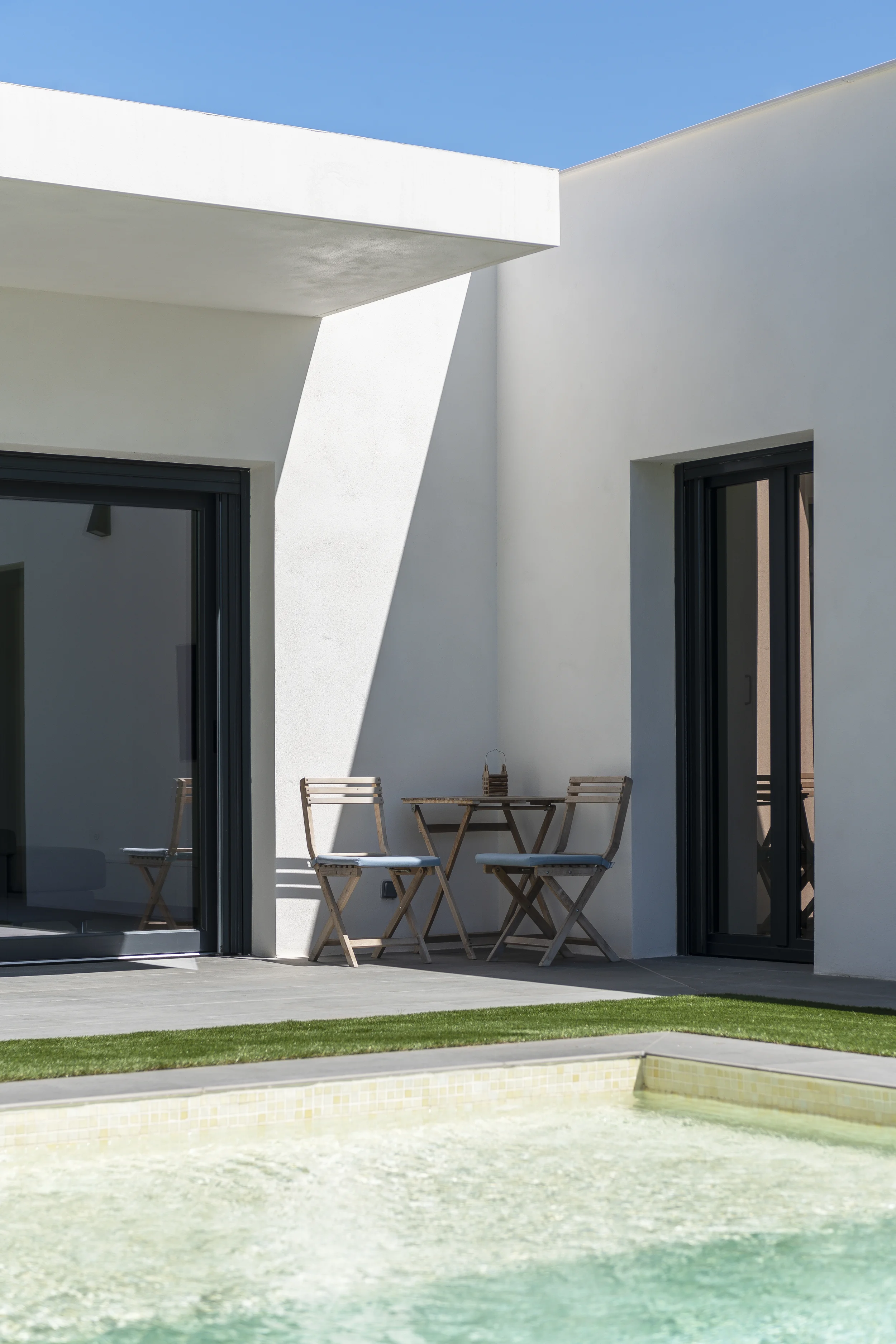 esvibar-arquitectes-casa-ian-terraza-luminosa-vivienda-obra-nueva-castellon