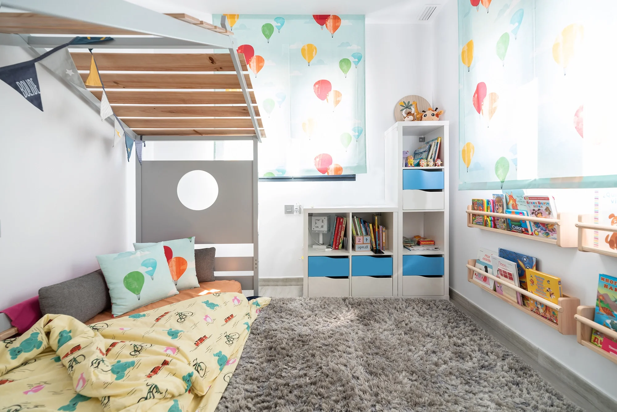 esvibar-arquitectes-villa-luca-dormitorio-infantil-luminoso-vivienda-obra-nueva-castellon-02.webp