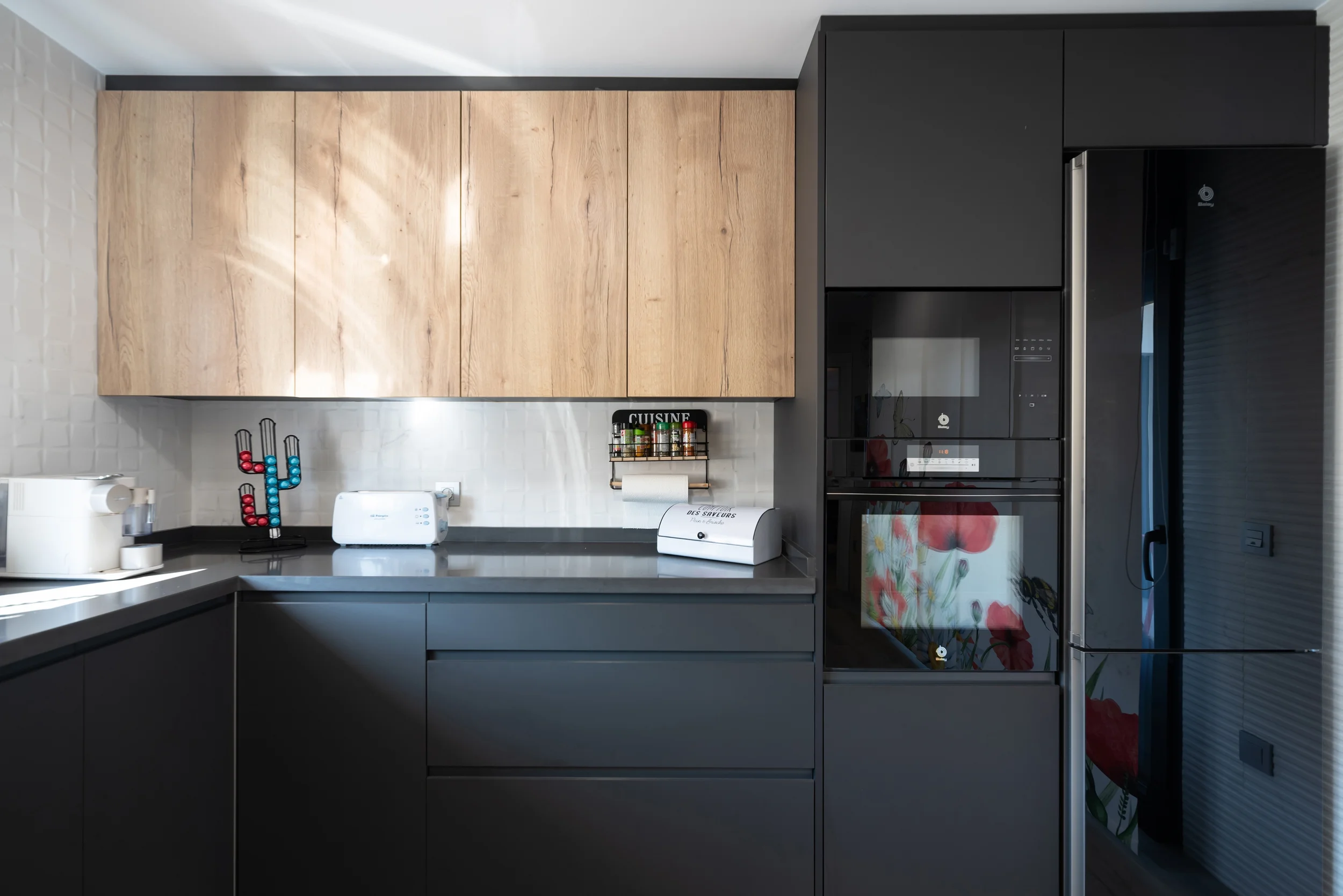esvibar-arquitectes-villa-luca-cocina-moderna-vivienda-obra-nueva-castellon-01.webp