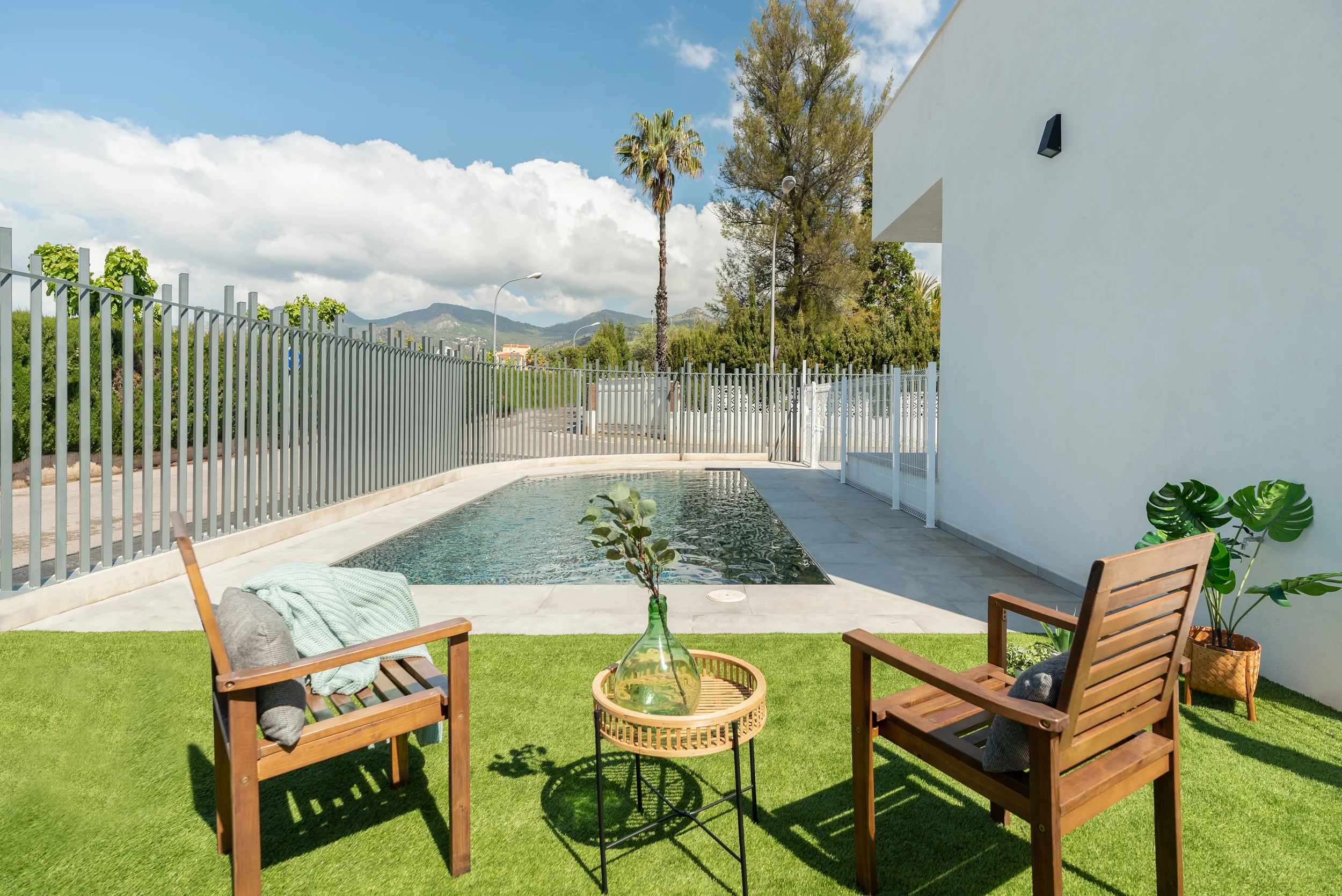 esvibar-arquitectes-villa-luca-piscina-premium-vivienda-obra-nueva-castellon-01.webp