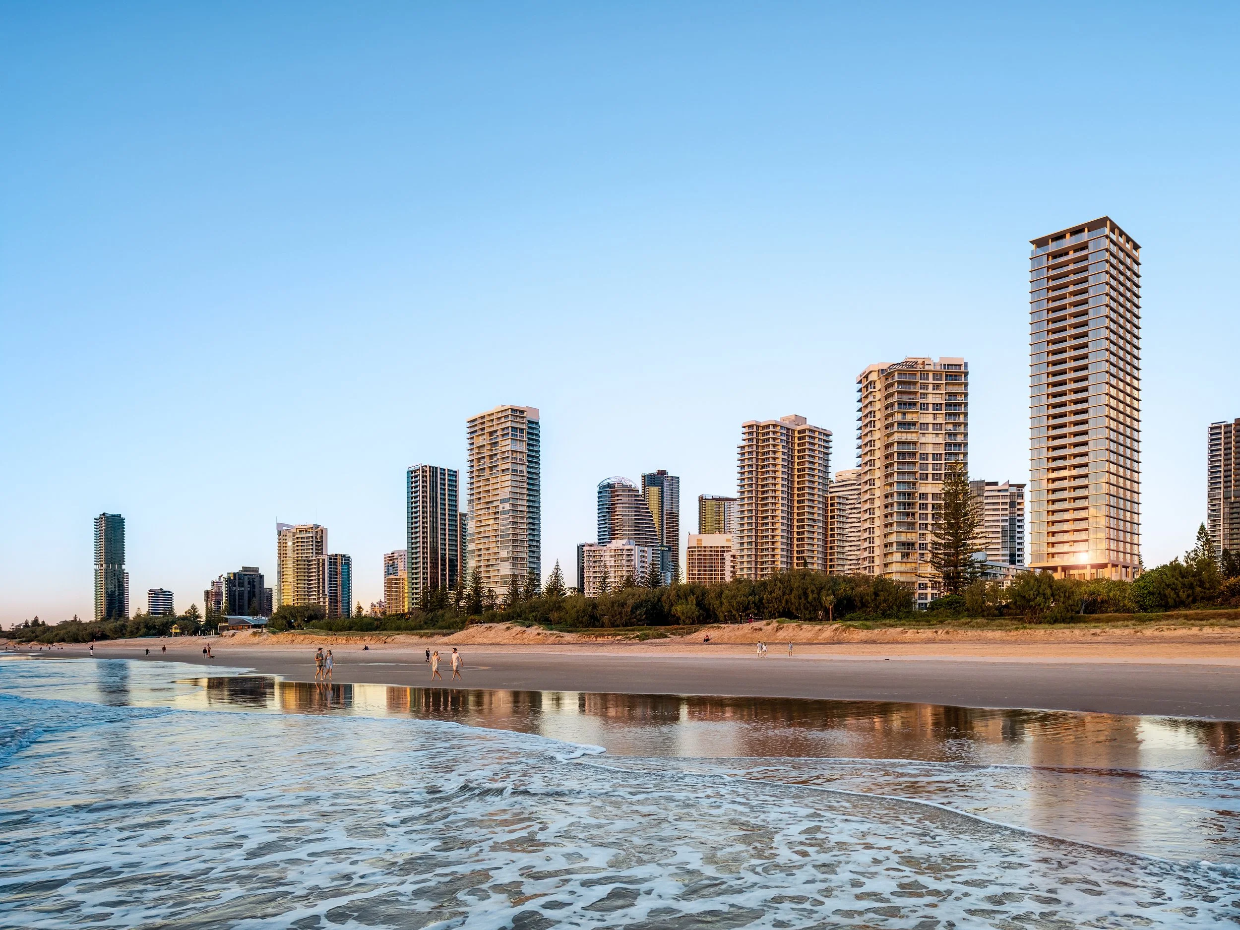 New Gold Coast beachfront towers rise as developers bet on premium demand 