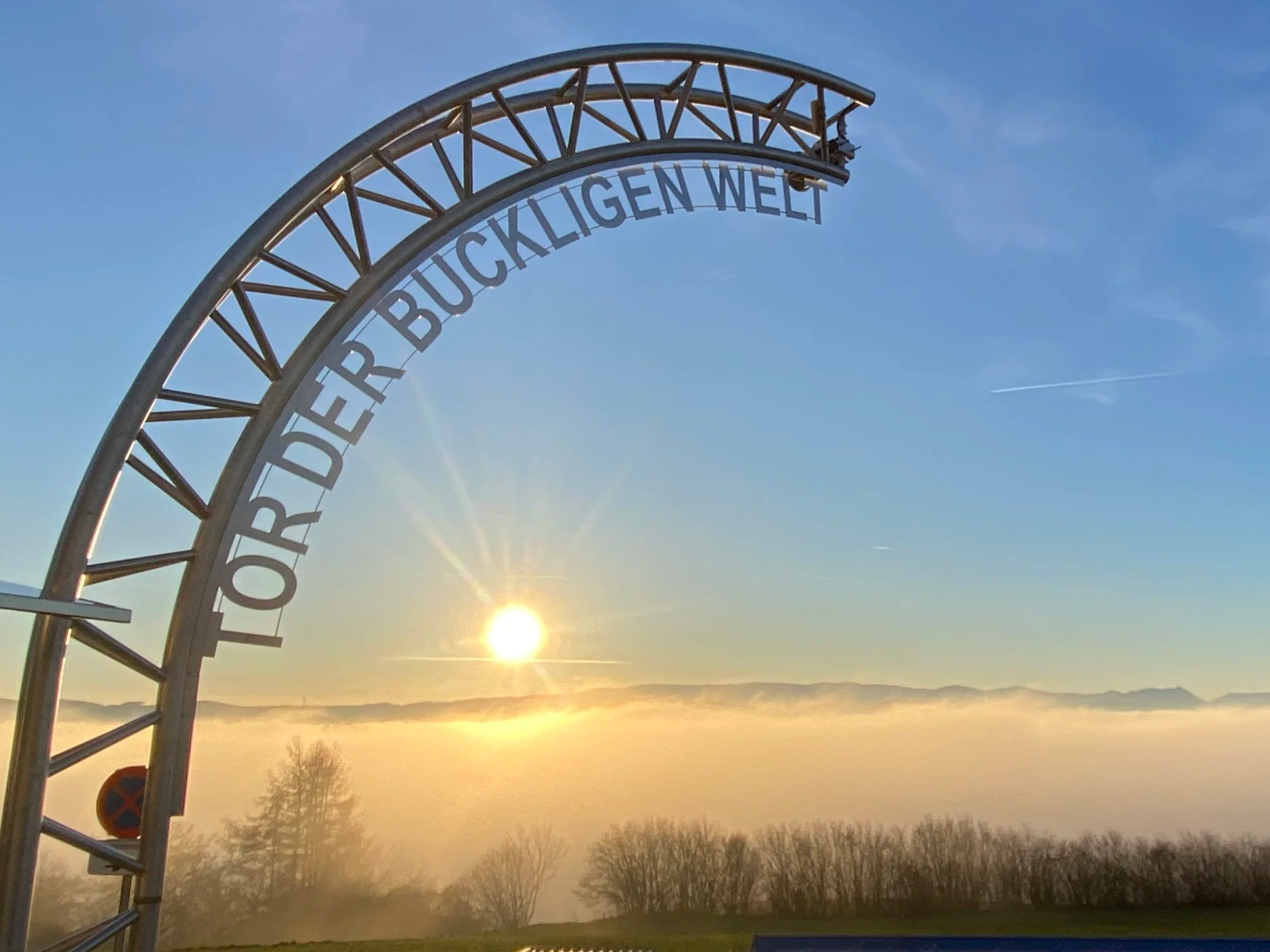 Tor der Buckligen Welt