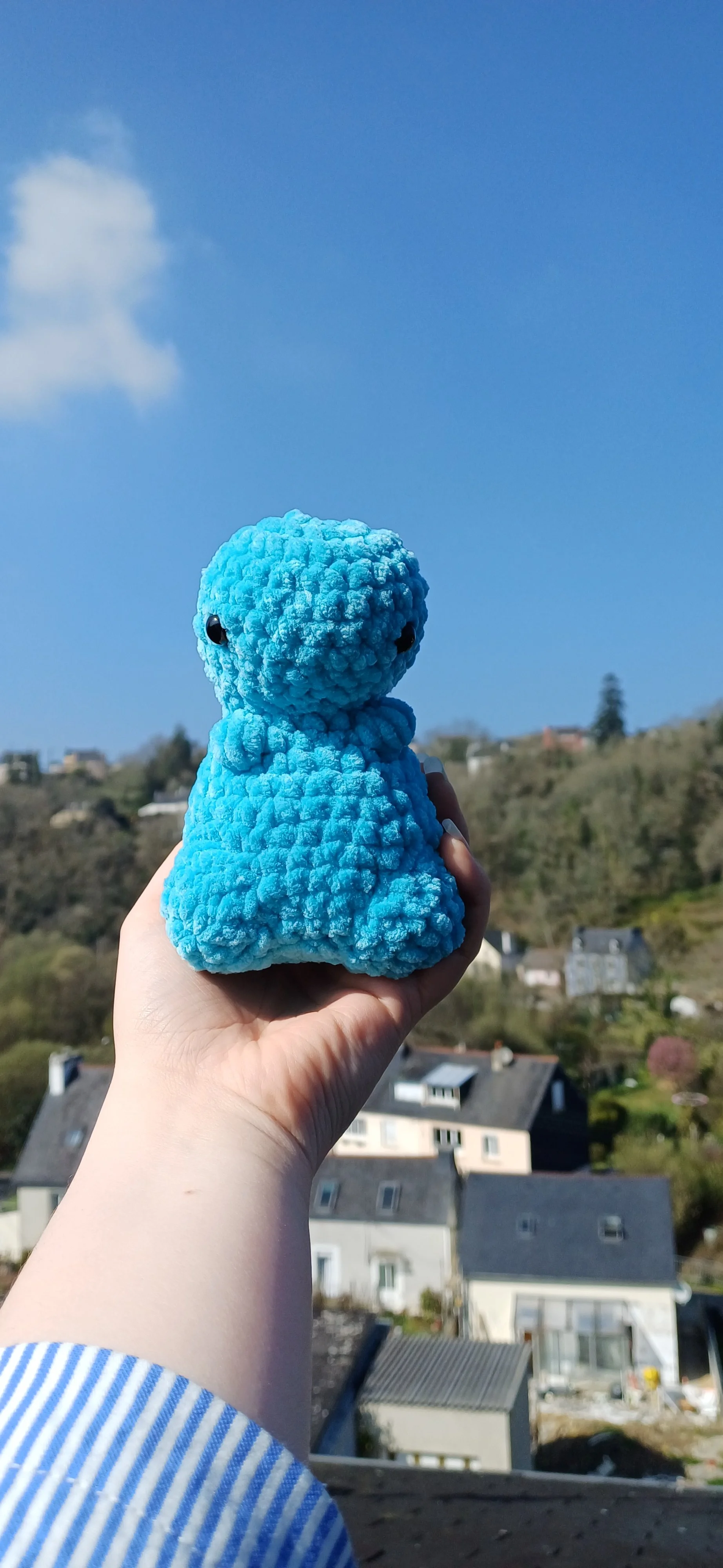 Dinosaure bleu en crochet