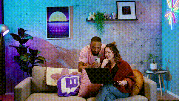 Activity_Duo_Scanning QR Code_Online Shopping_Shoppable Media_Chatting_US_UK_2.gif