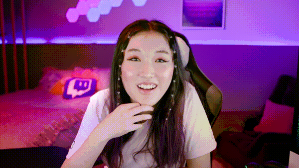 Watching_Female_Webcam POV_Happy_Laughing_KR_JP.gif