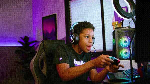 Gaming_Female_Console_Nintendo Switch_intense_US_UK_1.gif