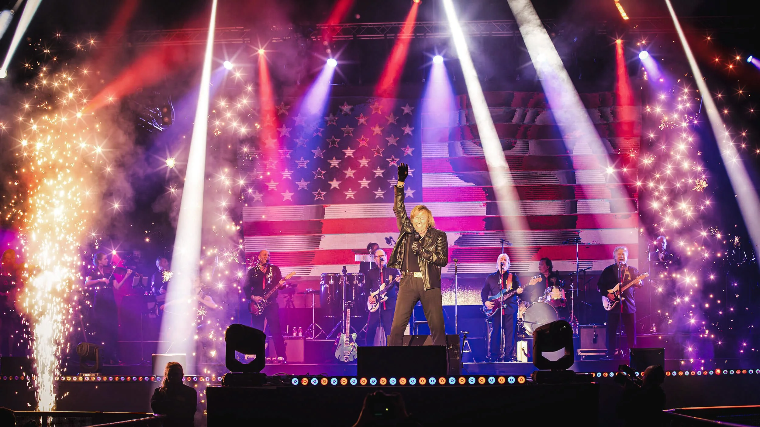Danny – a powerful “An American Trilogy” on his farewell tour, Helsinki Ice Hall, 2019.