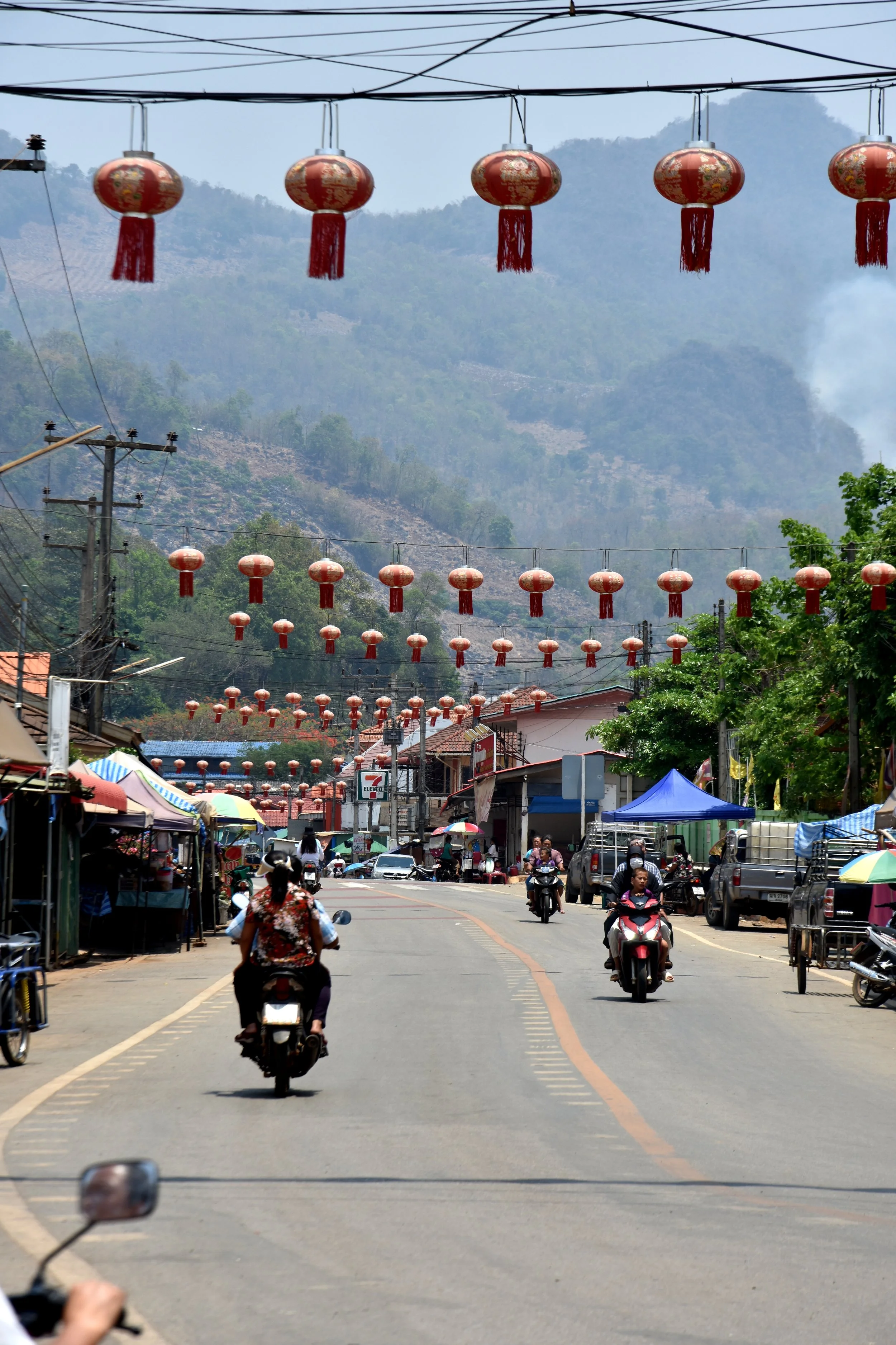 A road in Arunothai, a community established by KMT soldiers and their families in northern Thailand. Al Jazeera, April 2024.