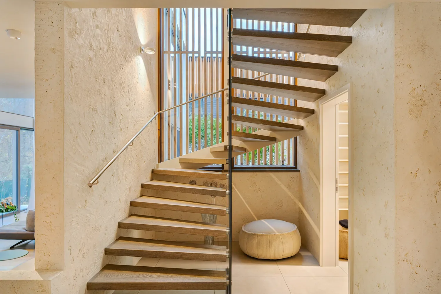martinjager-architekturfotografie-stiegenhaus-immobilie-klosterneuburg.webp