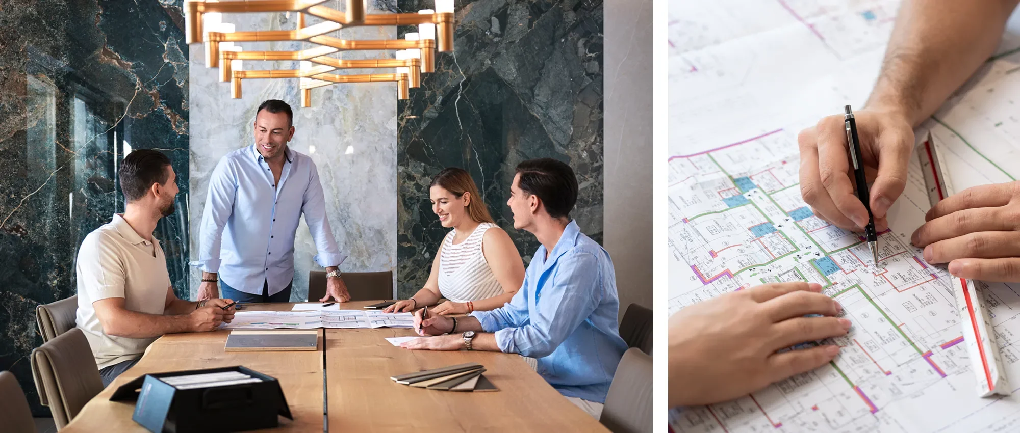 Ein Meeting mit fünf Personen, die über Baupläne und Architektenzeichnungen diskutieren, in einem modernen Raum mit dunkler Marmorwand und goldenen Dekorationen, neben einem engen Blick auf eine Hand, die einen Stift benutzt, um auf einem detailliert