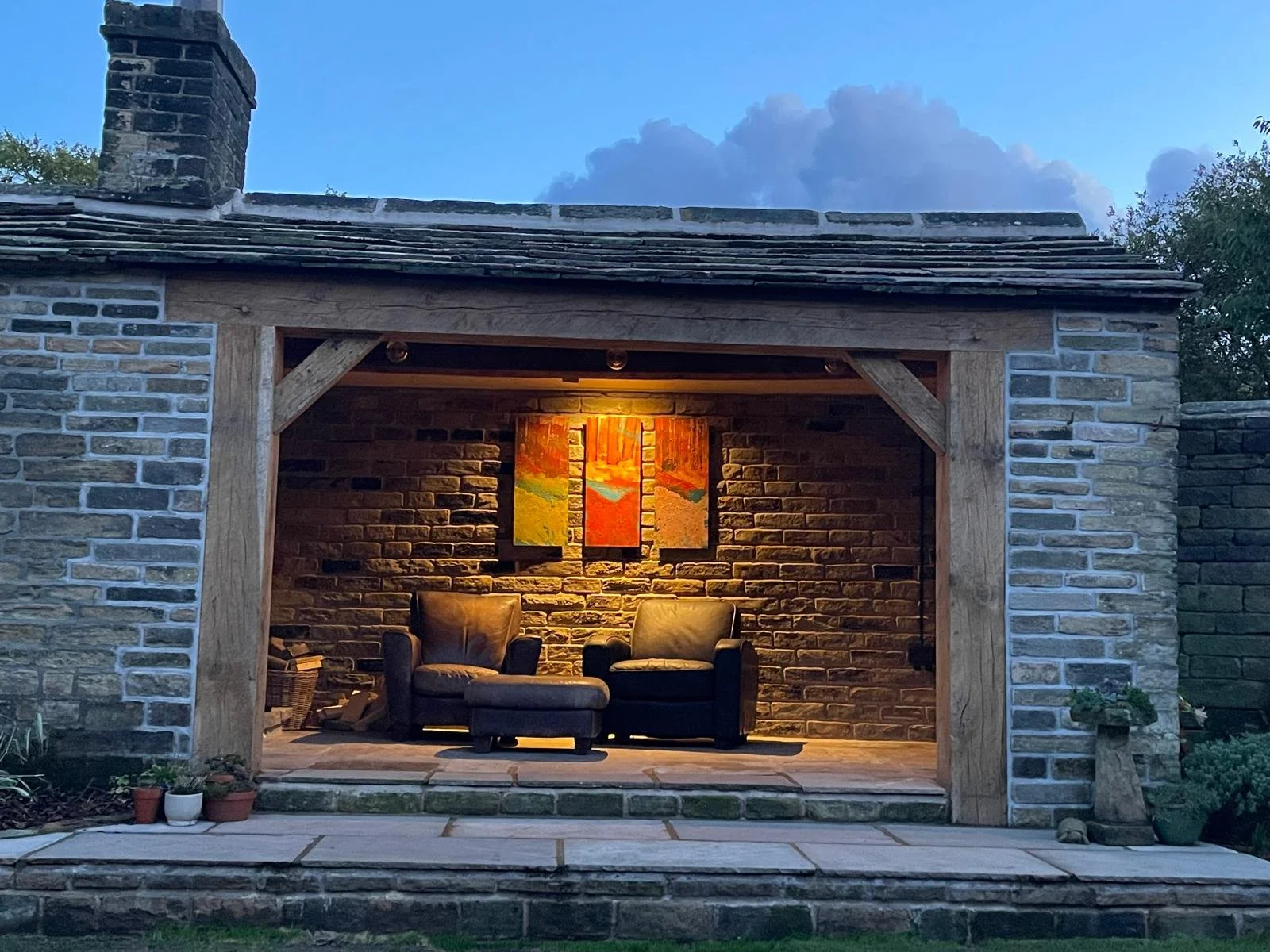 Outdoor Art Setting in this Stunning Notts Barn