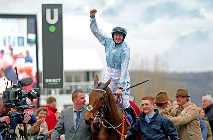 Horse Honeysuckle with jockey Rachel Blackmore winning at Cheltenham