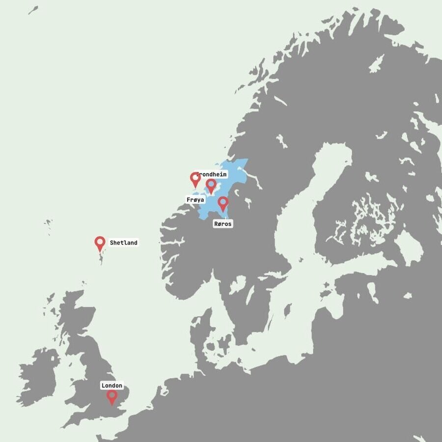  Shetland and Trøndelag: two coastal regions on either side of the North Sea, closer than many might think and connected by shared landscapes and storytelling tradition. 