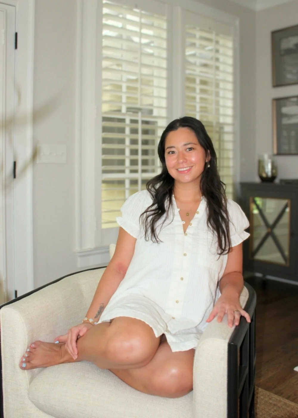 Ashley Hunter, LCSW, therapist and founder supporting adults through burnout, life transitions, and nervous system healing in Hawaii.