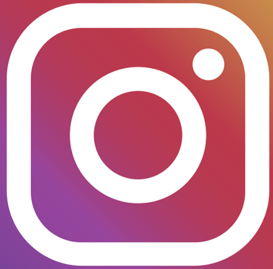 Instagram app logo with a gradient background of purple, pink, and orange.