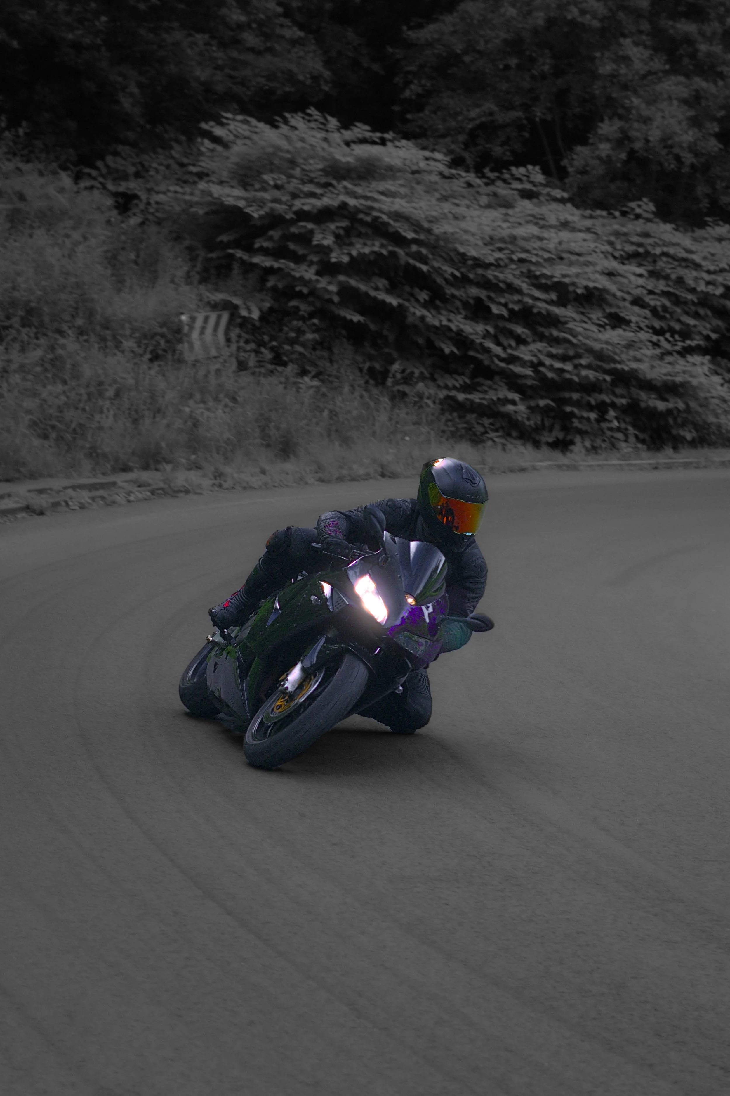 DSC03593_bw_edited.jpg