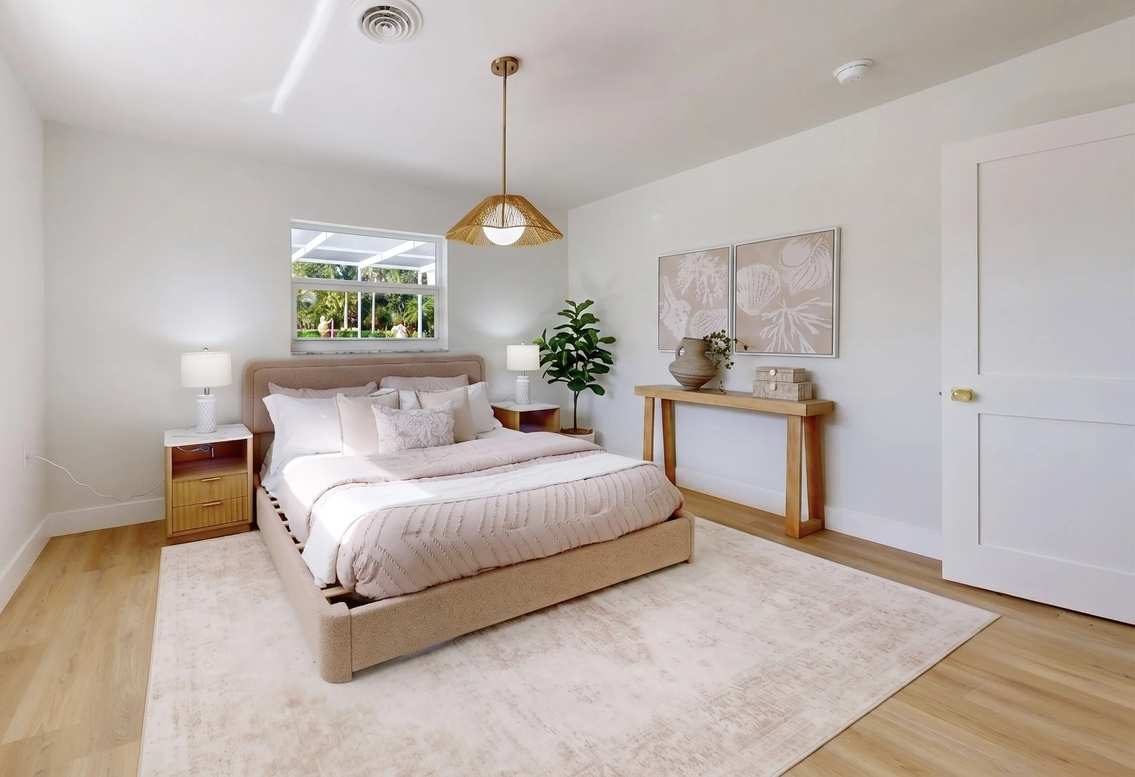 Peach bedroom.jpg