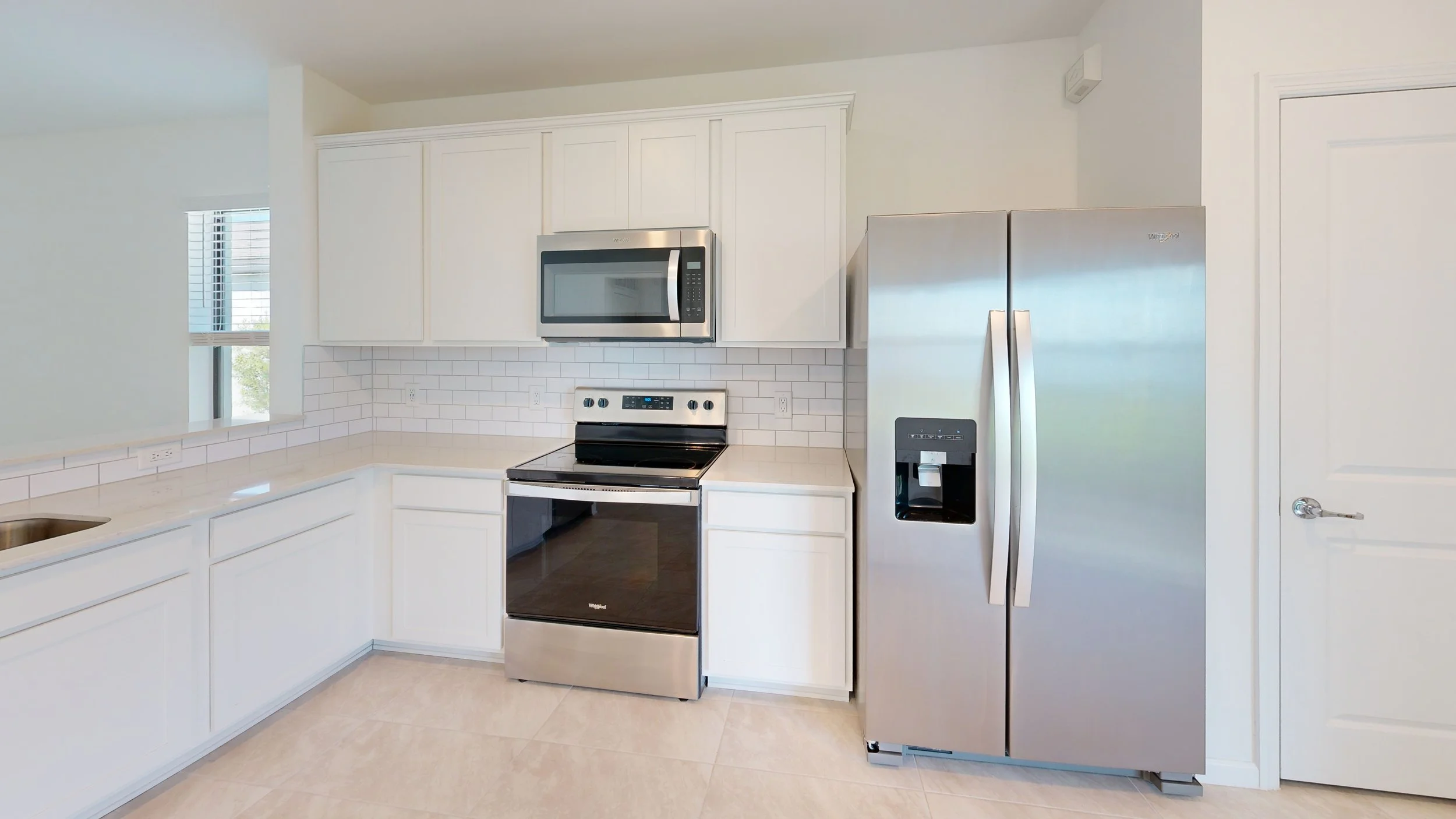 Kitchen (9).jpg