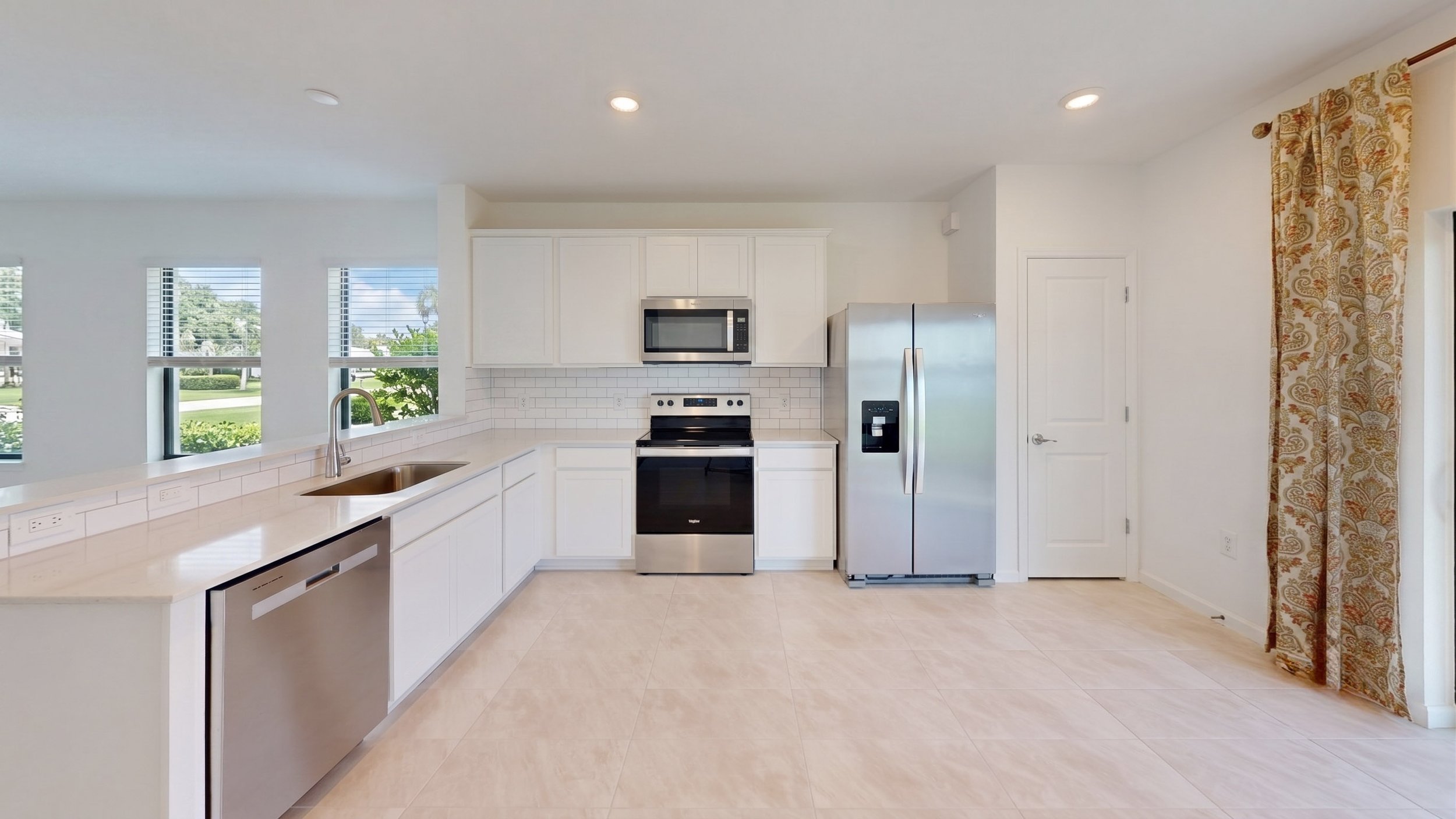 Rental kitchen.jpg