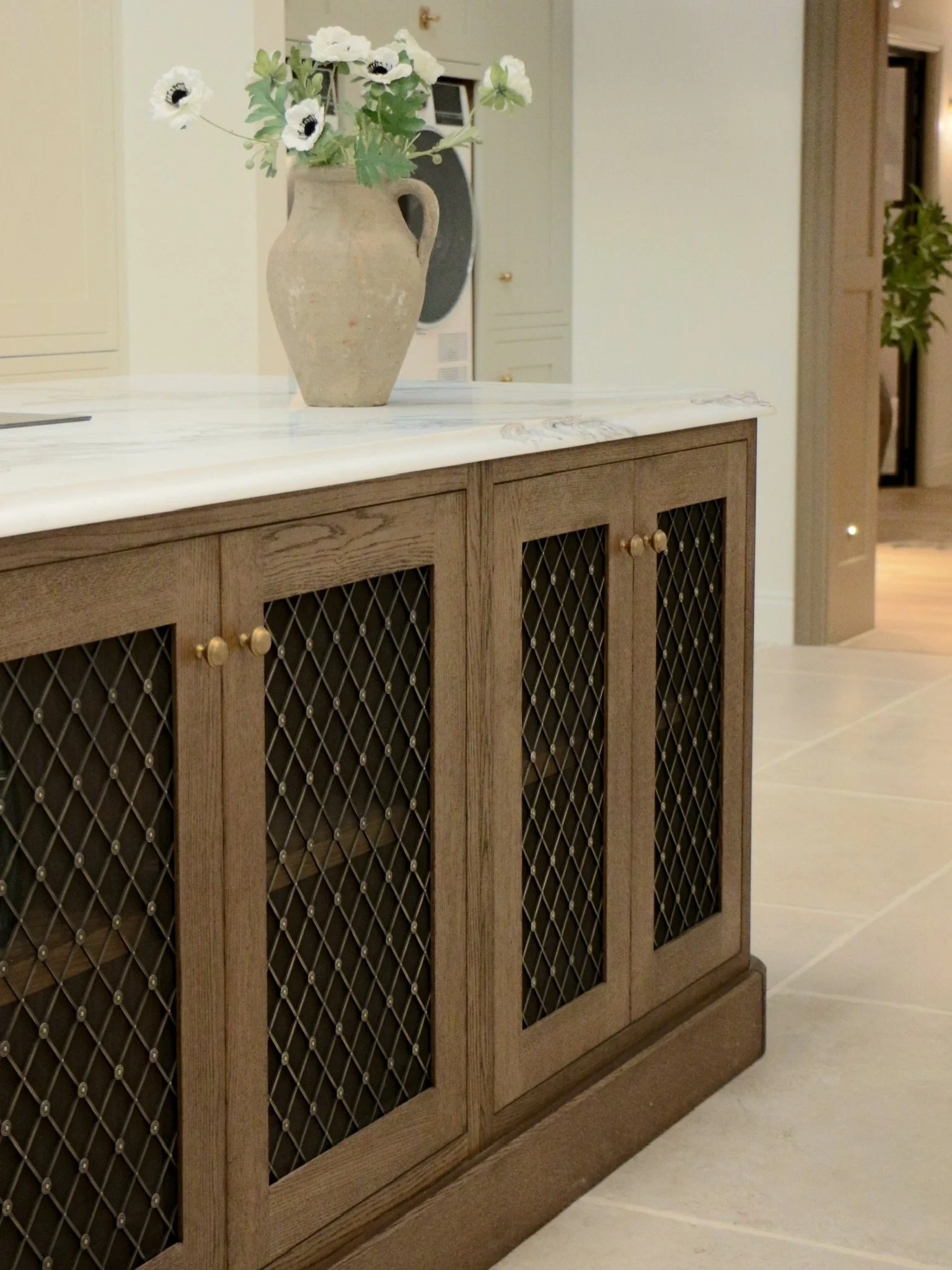 In just over one week, we&rsquo;ll be hosting our very first event day at @summer.house.interiors 

We&rsquo;re so proud to finally share our newly renovated showroom space featuring our brand new kitchen display, bar area and utility room. 

We can&