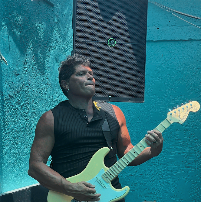 Tino from Lucy's Fur Baby performing at Hunkerdown Hideaway