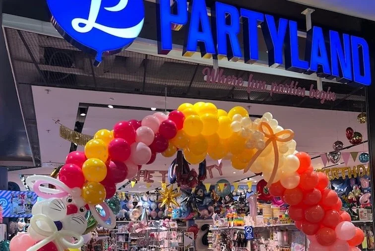 PARTYLAND