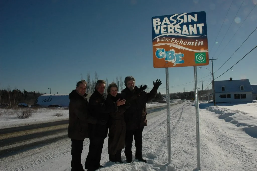 Panneaux marquant les limites du bassin versant de la rivière Etchemin | 2002-2008