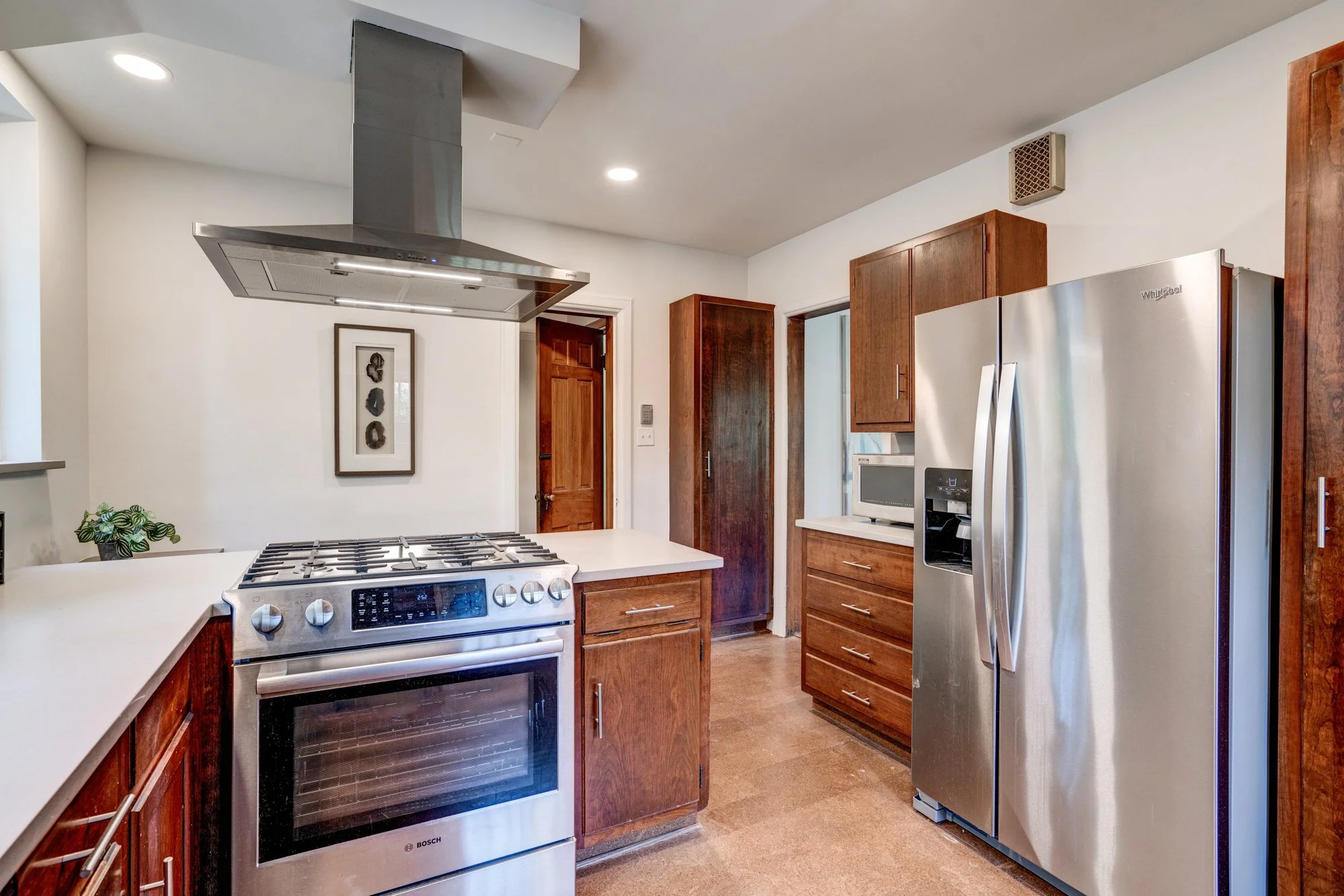 2919 43rd St NW-28.jpg