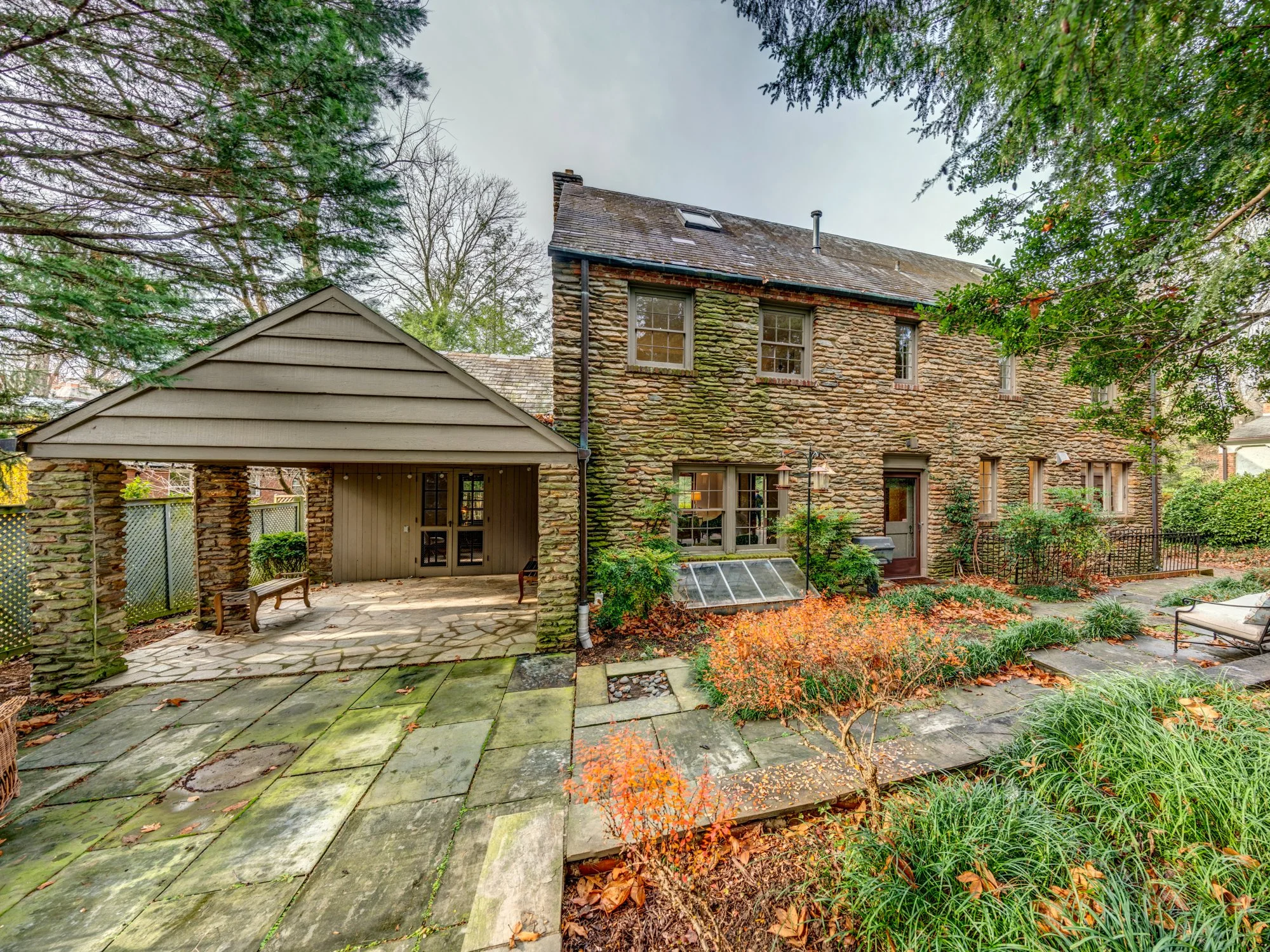 2919 43rd St NW-86.jpg